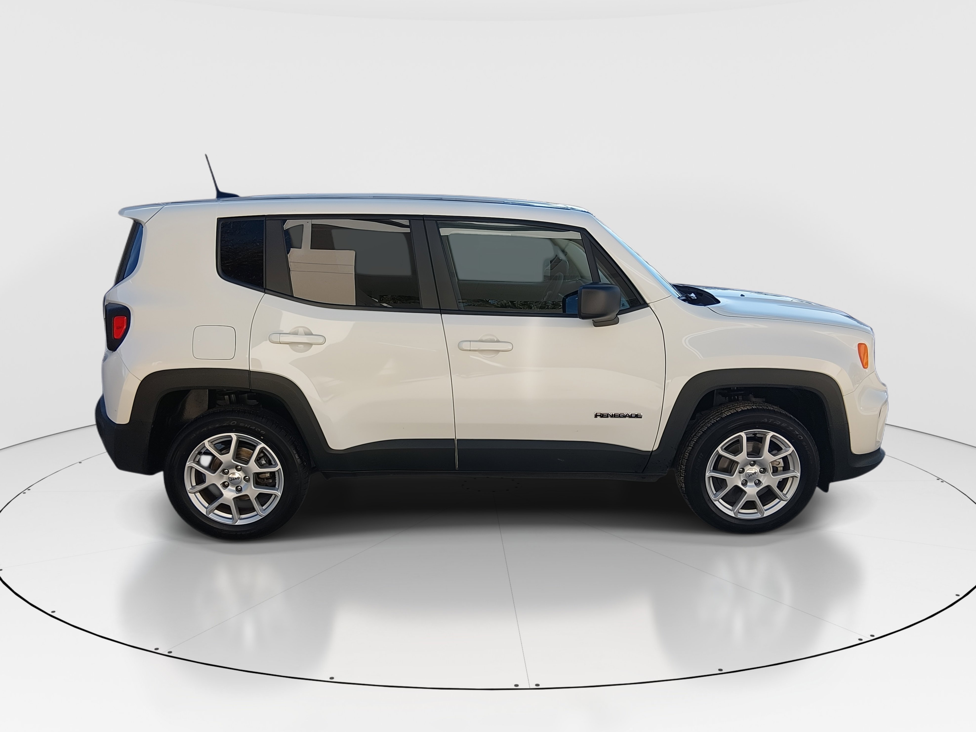 2023 Jeep Renegade Latitude - Photo 8