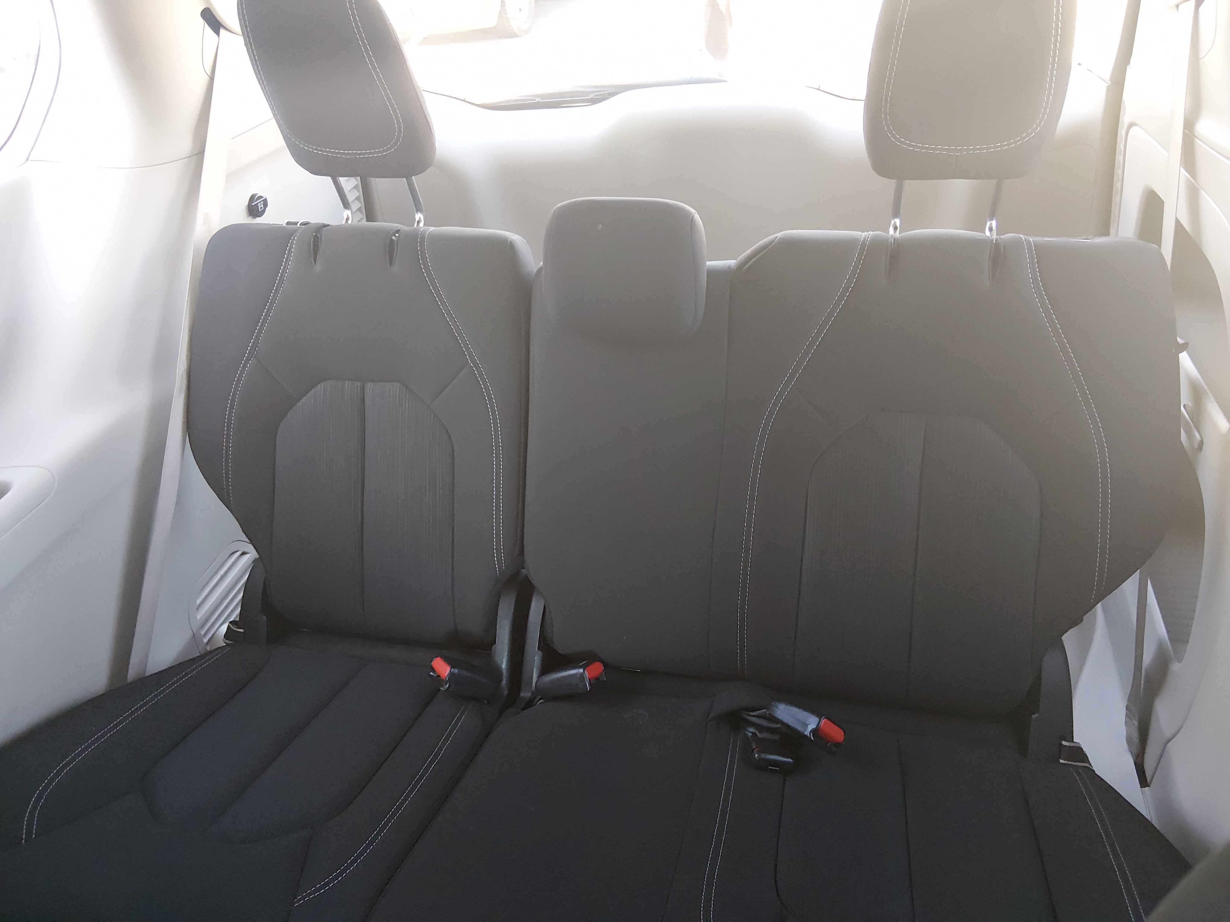 2023 Chrysler Voyager LX - Photo 17