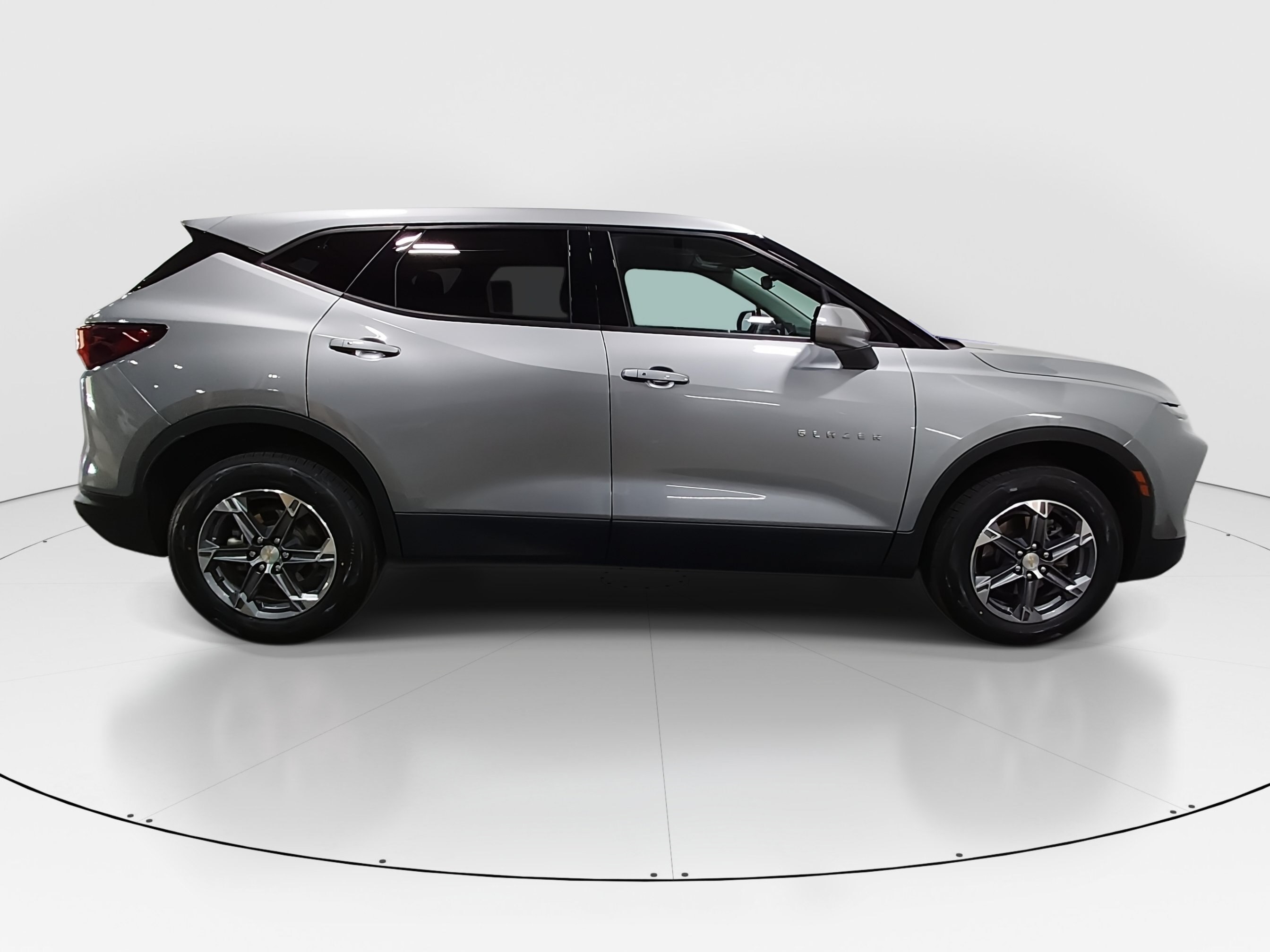 2025 Chevrolet Blazer 2LT - Photo 8