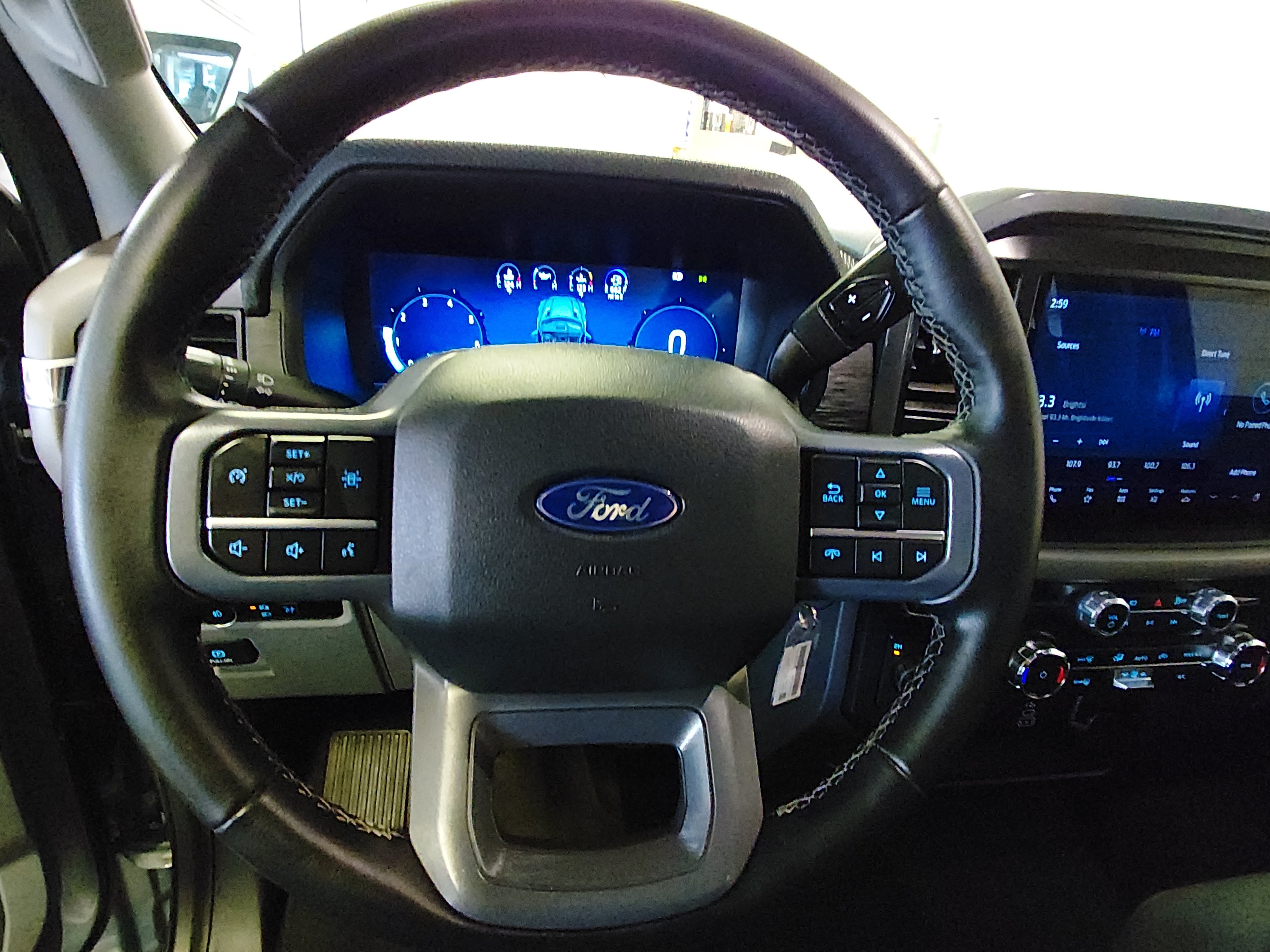 2025 Ford F-150 XLT - Photo 12