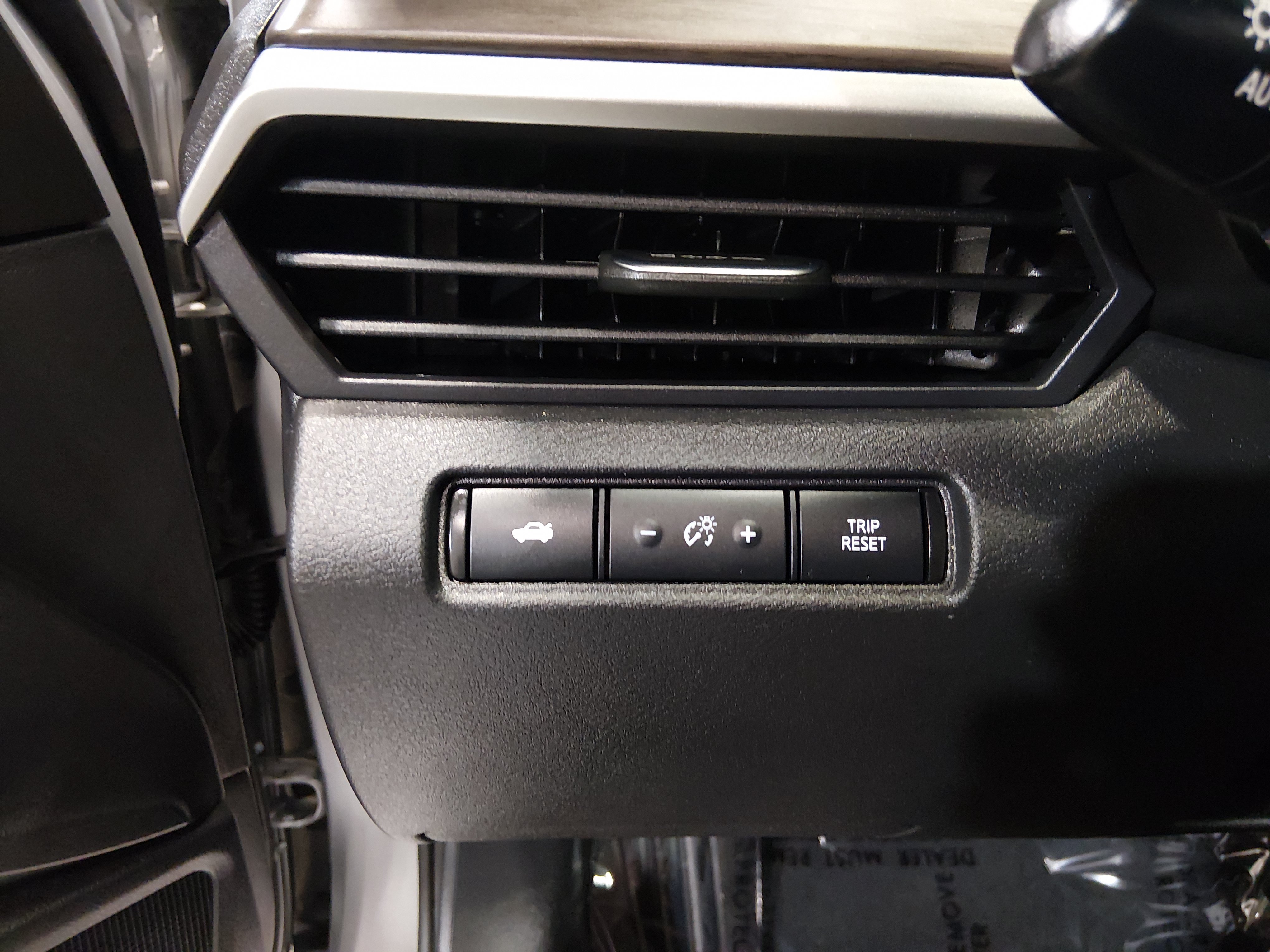 2024 Nissan Altima SV - Photo 13