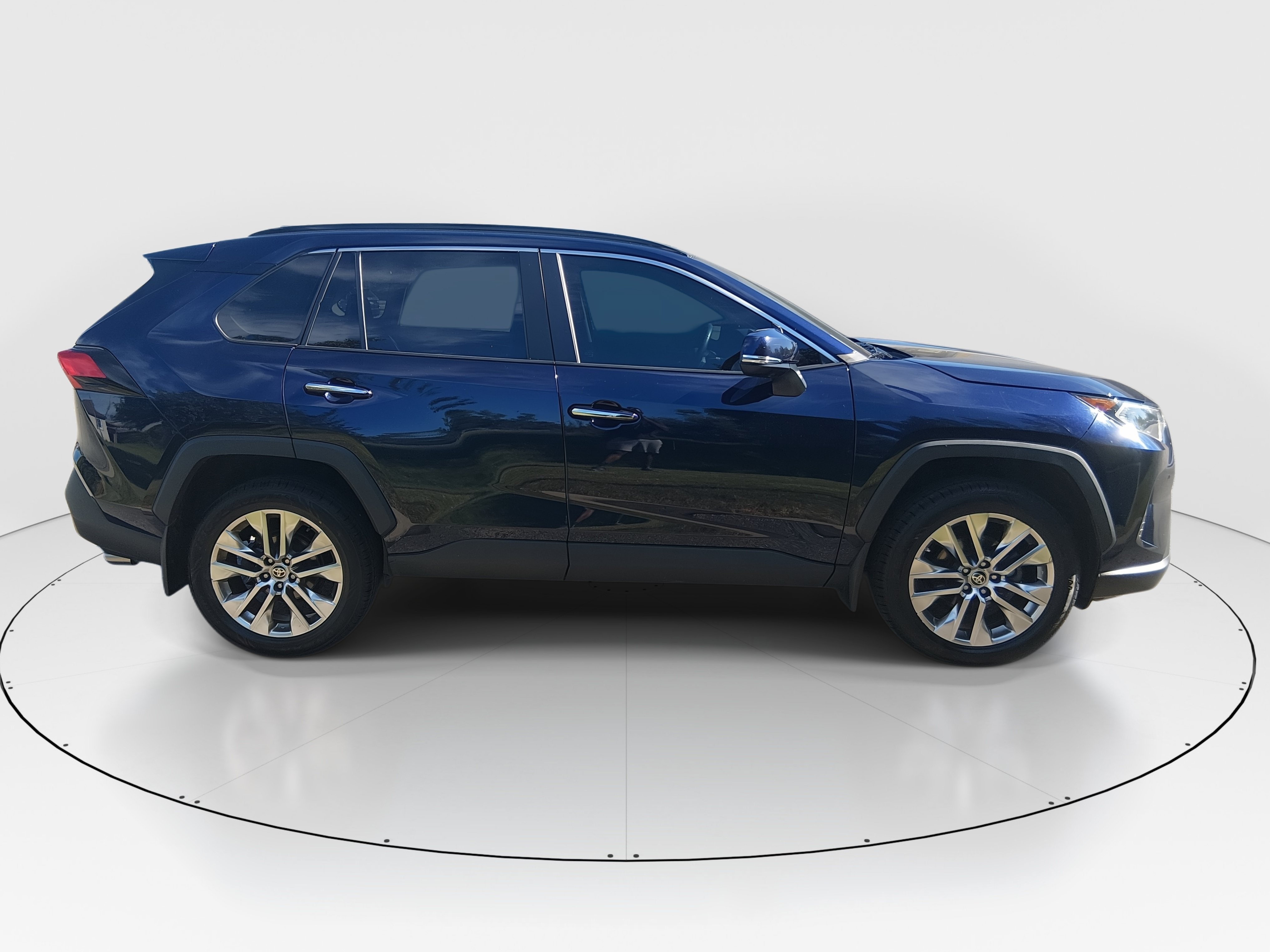 2021 Toyota RAV4 Limited - Photo 8