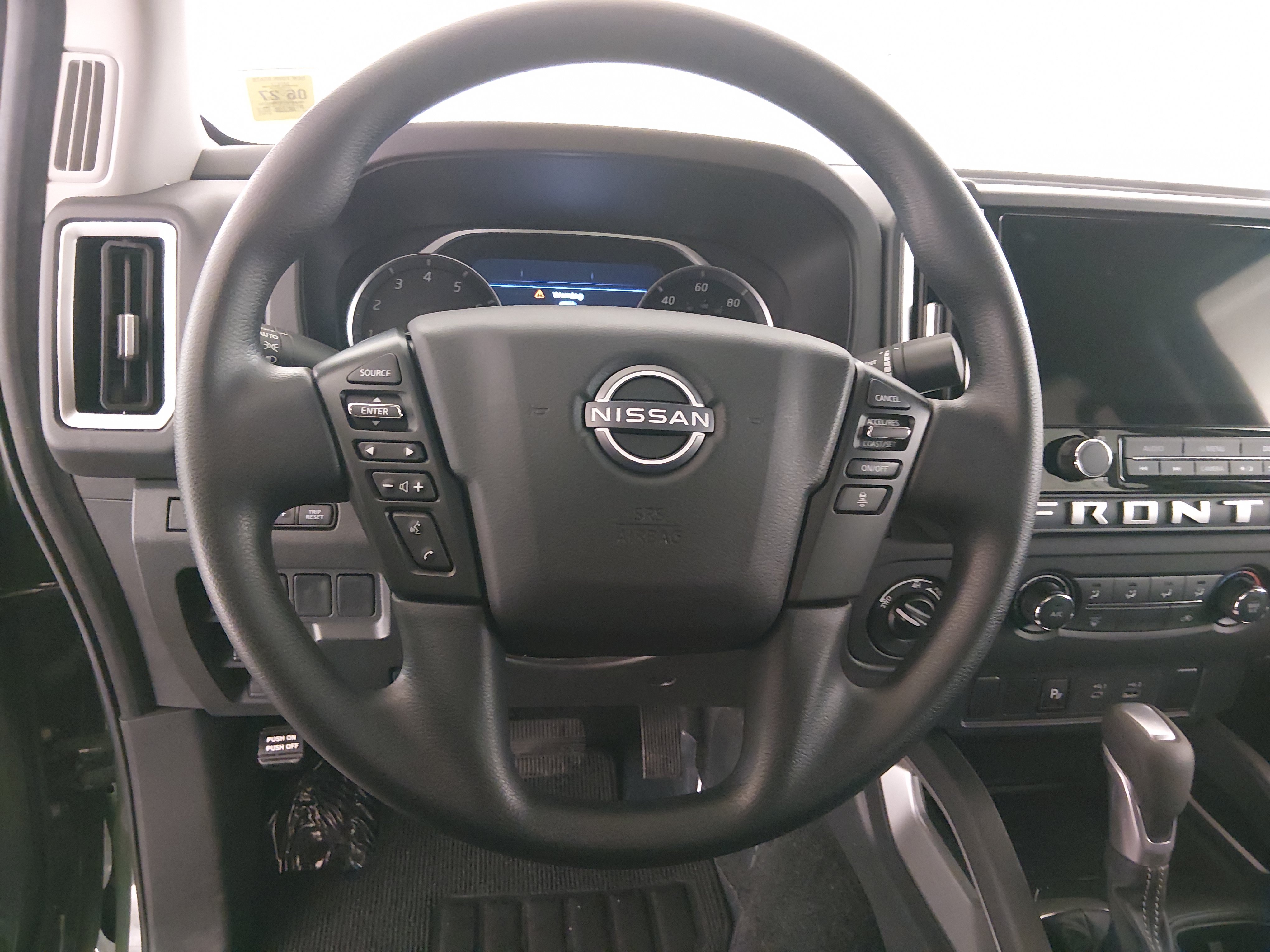 2025 Nissan Frontier SV - Photo 12