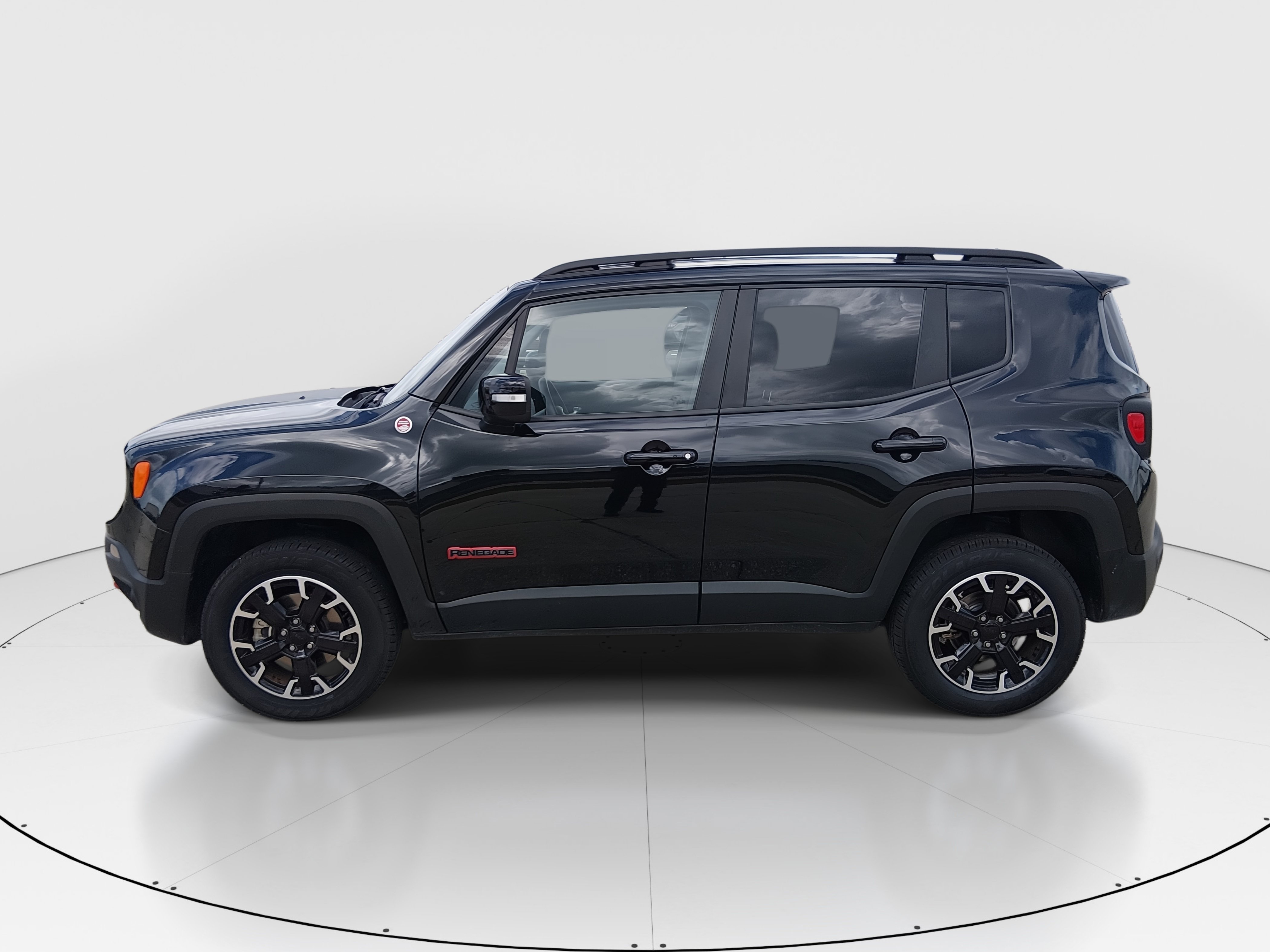 2023 Jeep Renegade Trailhawk - Photo 4