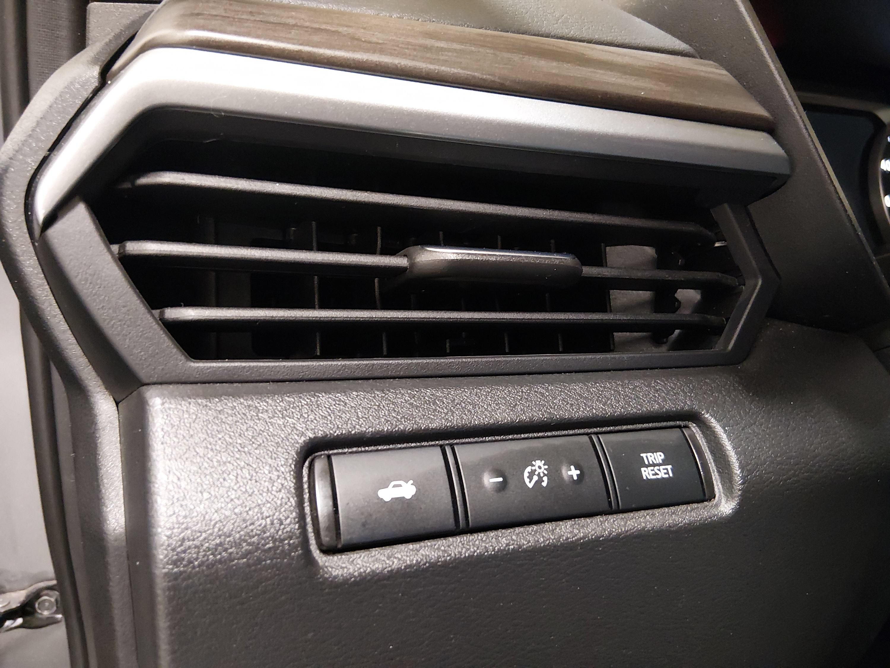 2025 Nissan Altima SV - Photo 13
