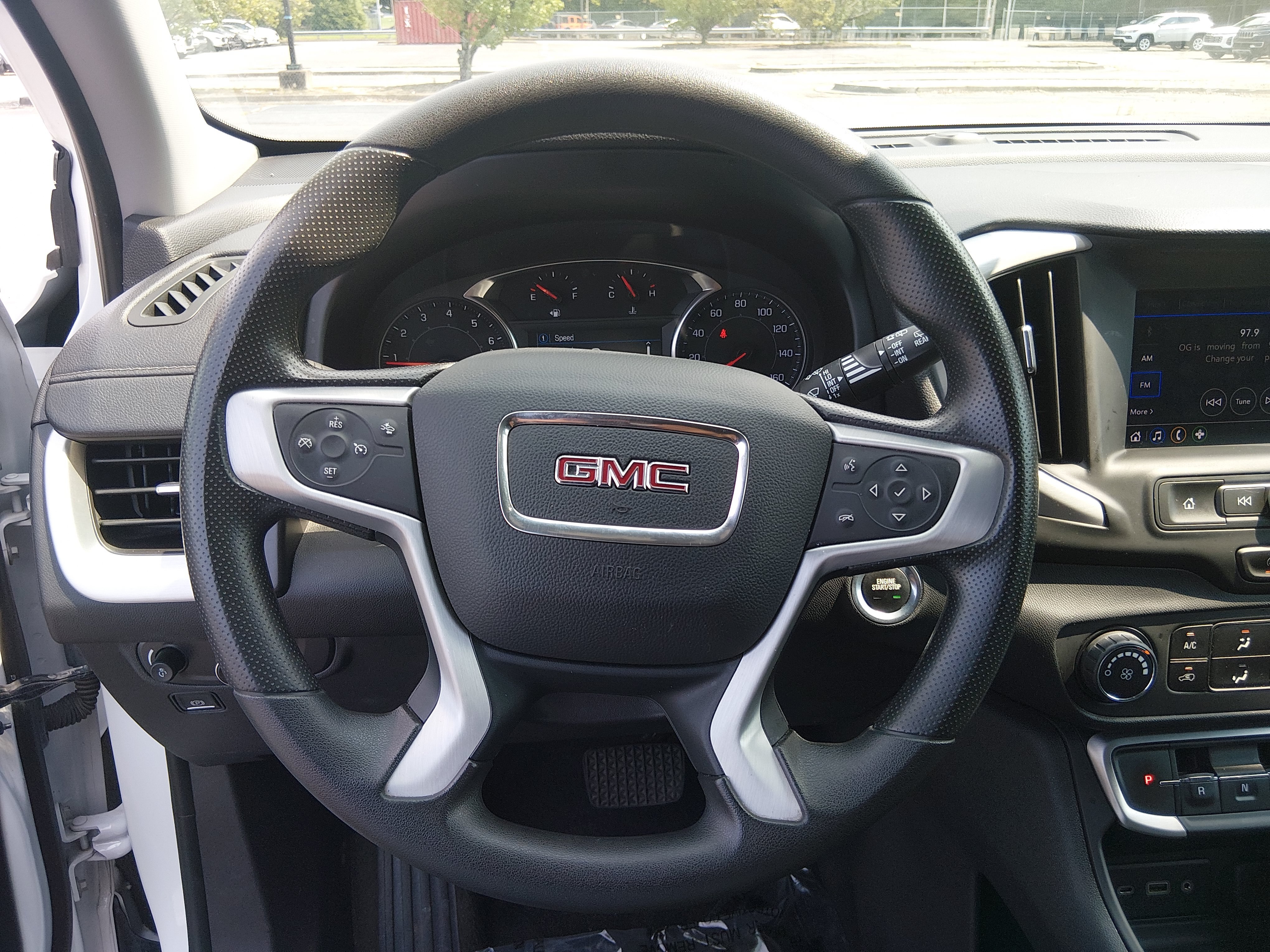 2024 GMC Terrain SLE - Photo 12