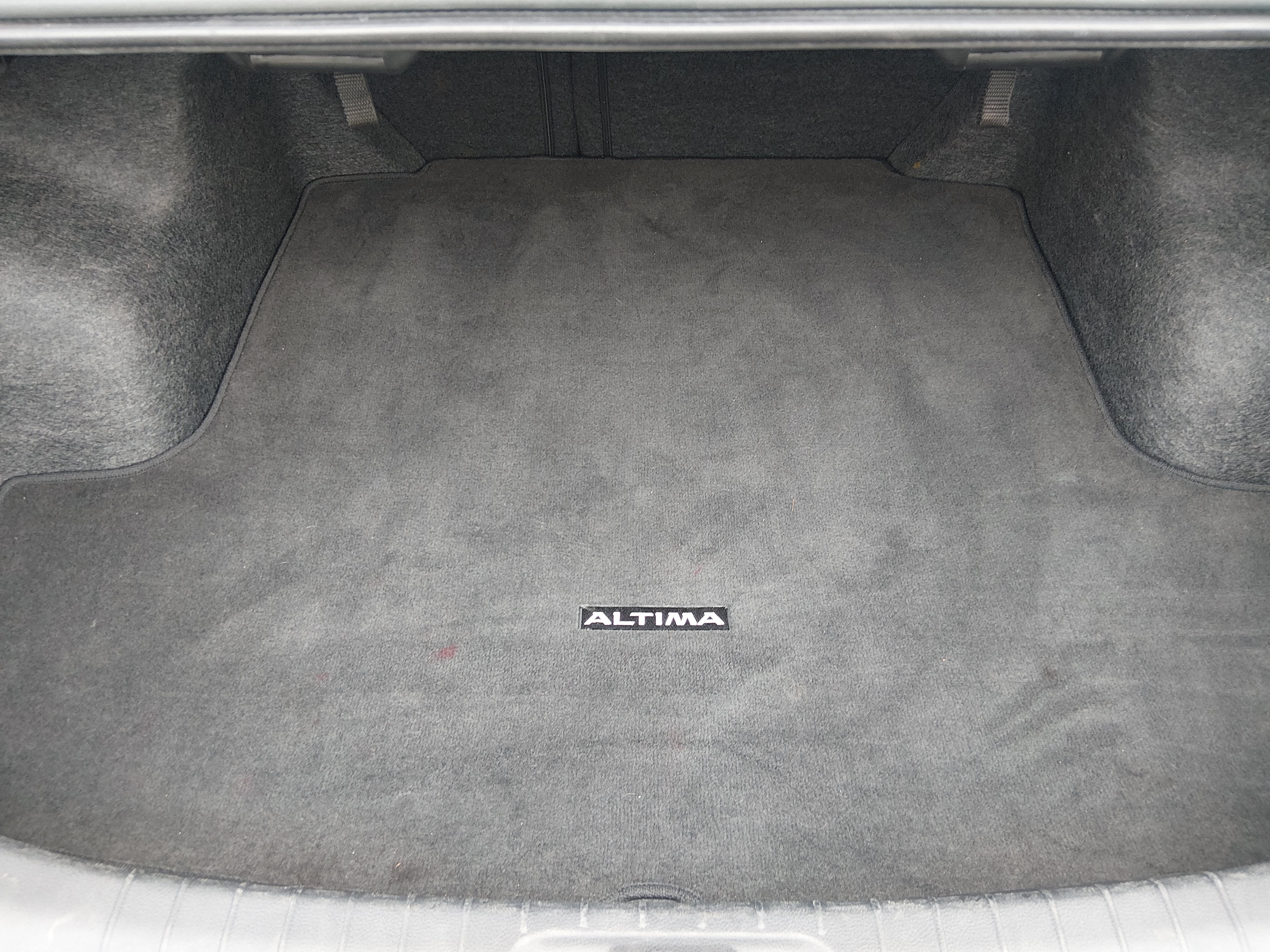 2025 Nissan Altima SV - Photo 11