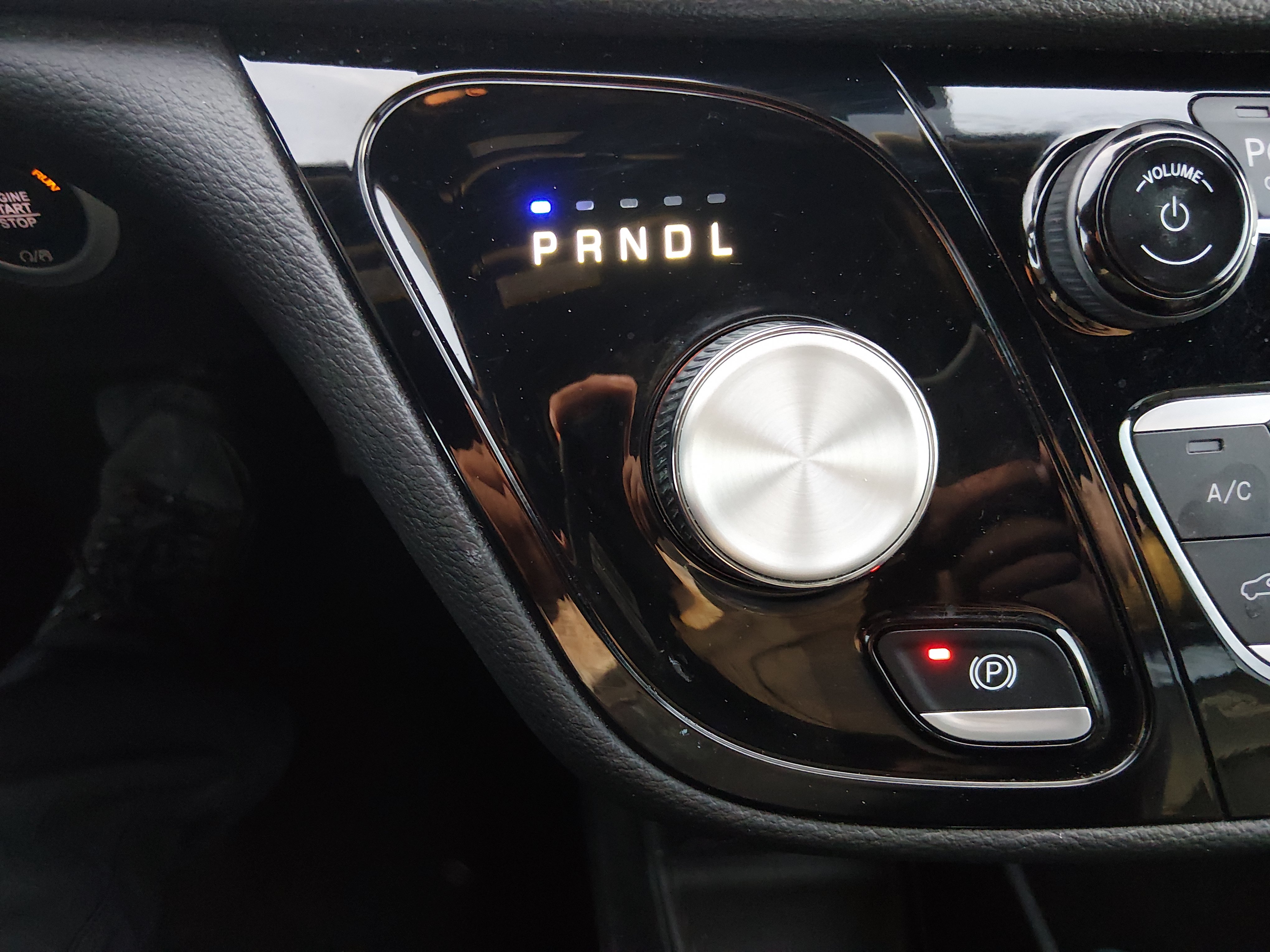 2024 Chrysler Pacifica PHEV Select - Photo 16