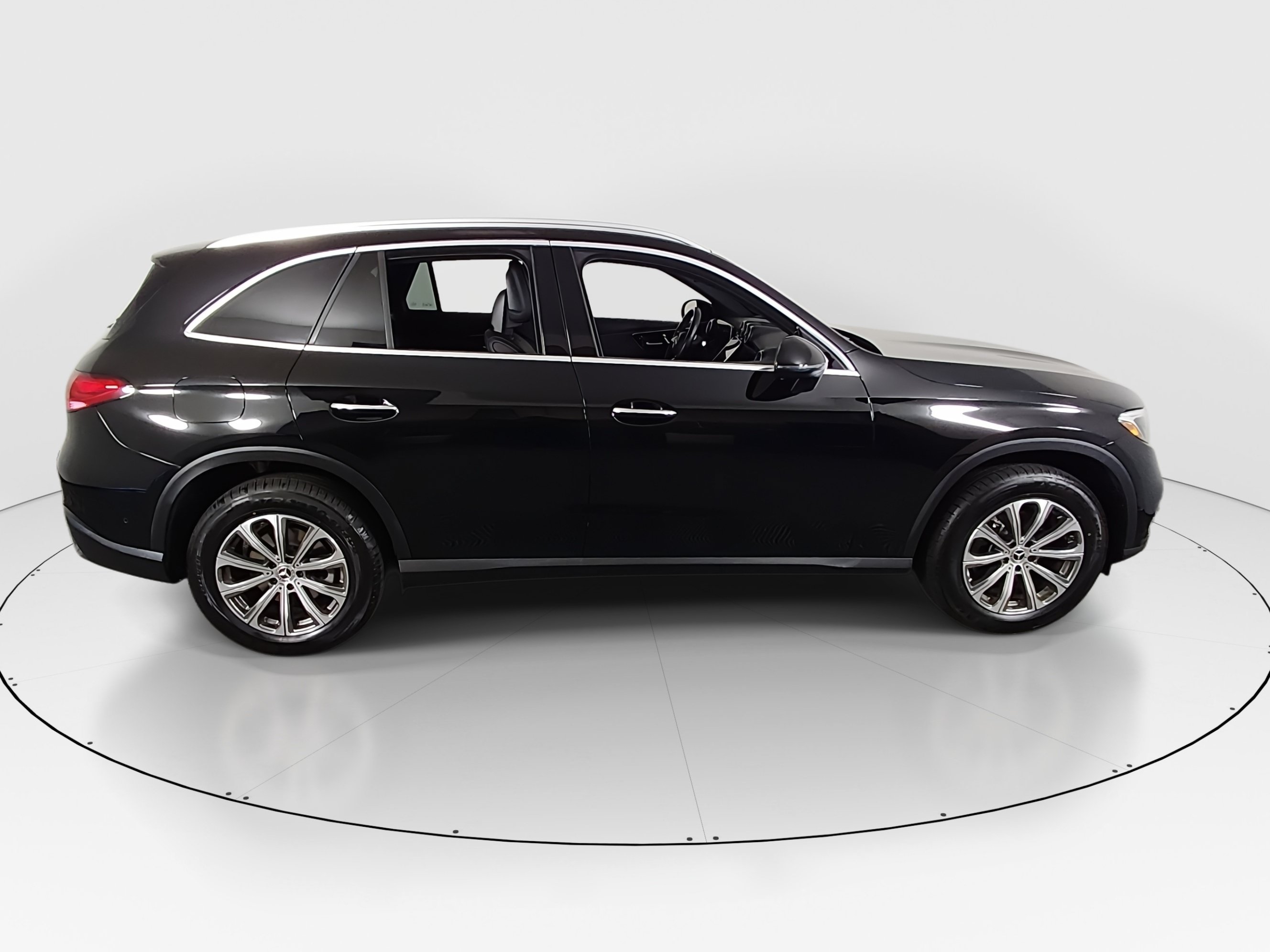 2024 Mercedes-Benz GLC GLC300 - Photo 8