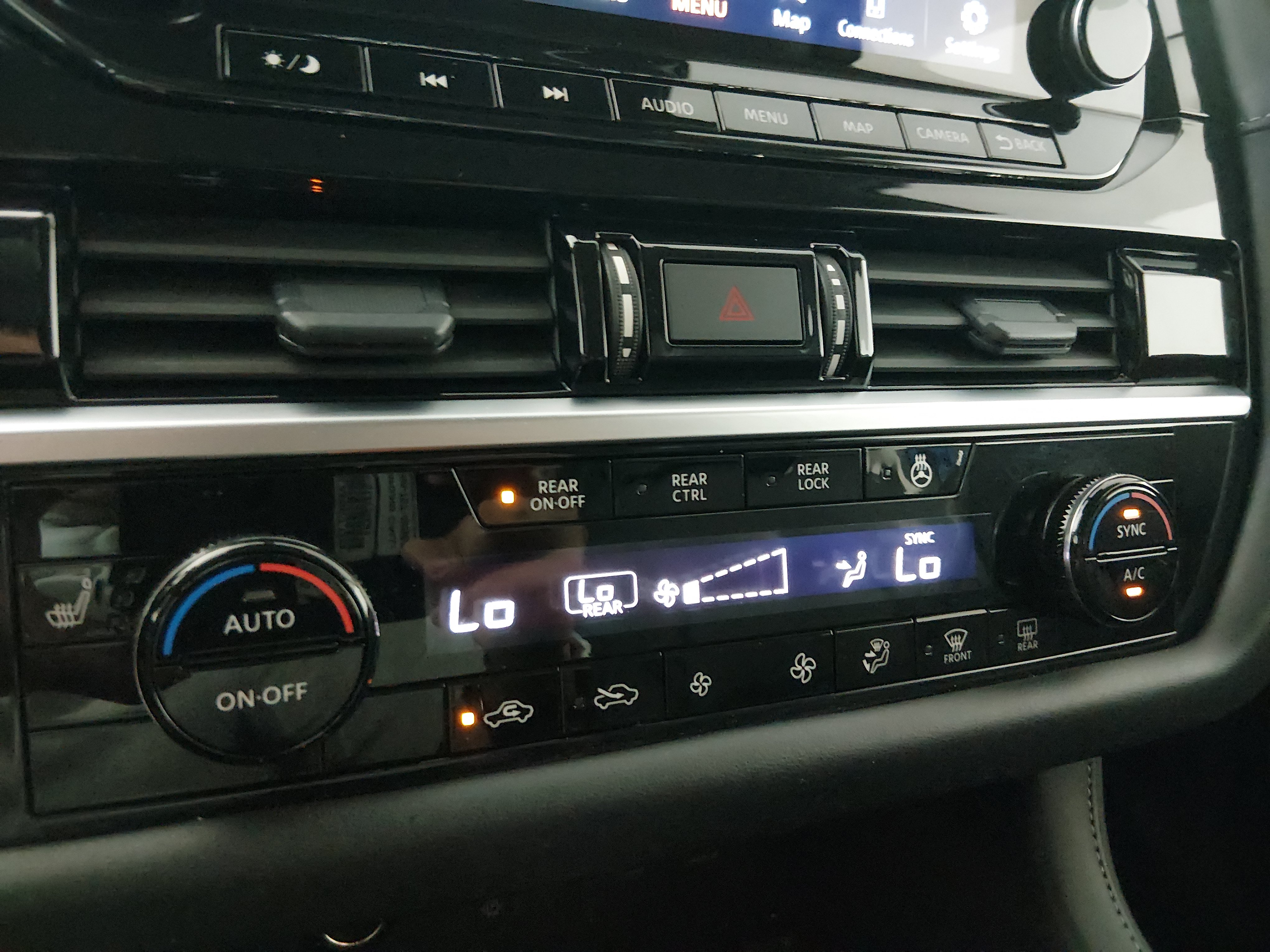 2025 Nissan Pathfinder SL - Photo 19