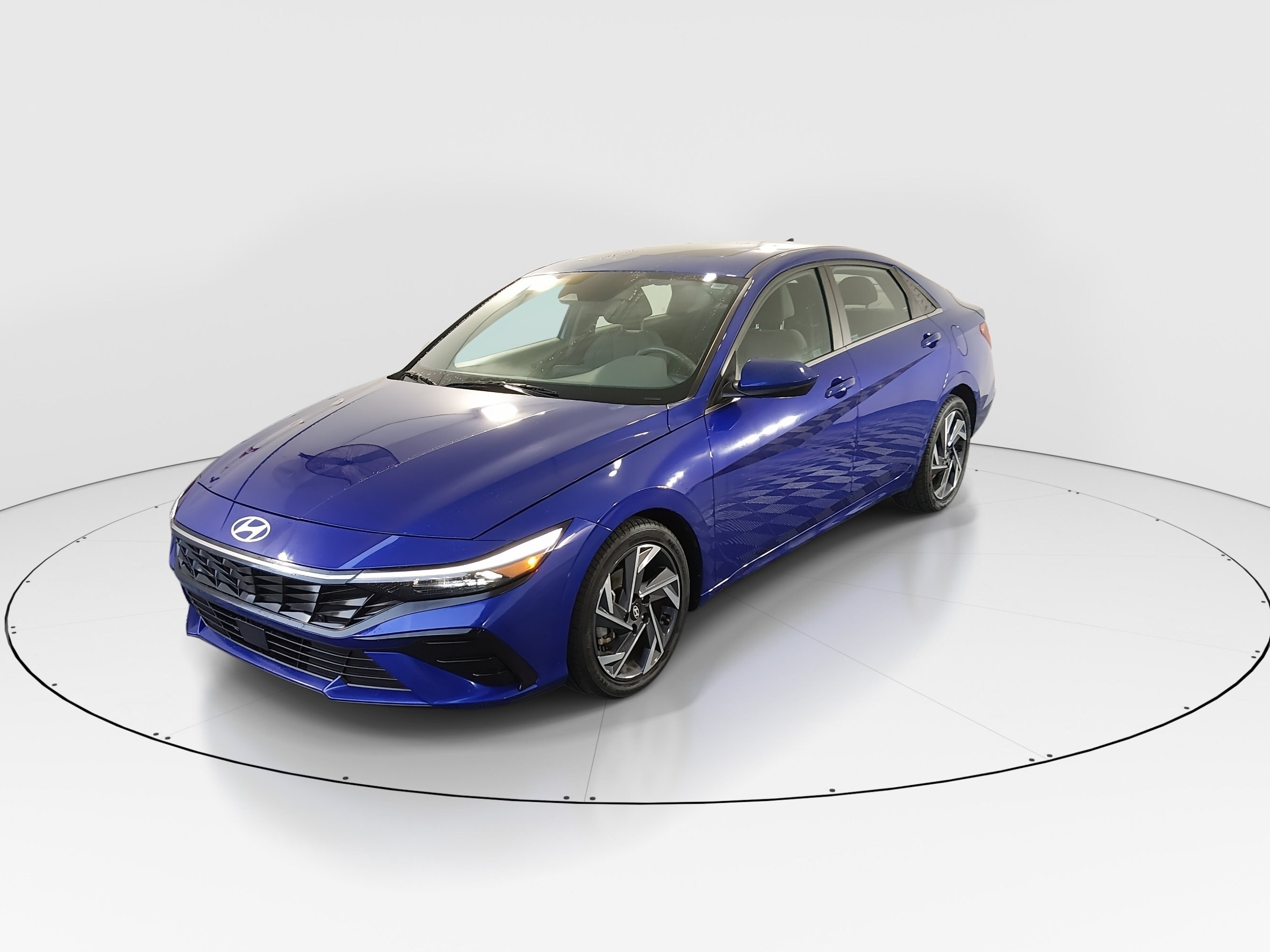 2025 Hyundai Elantra SEL - Photo 3