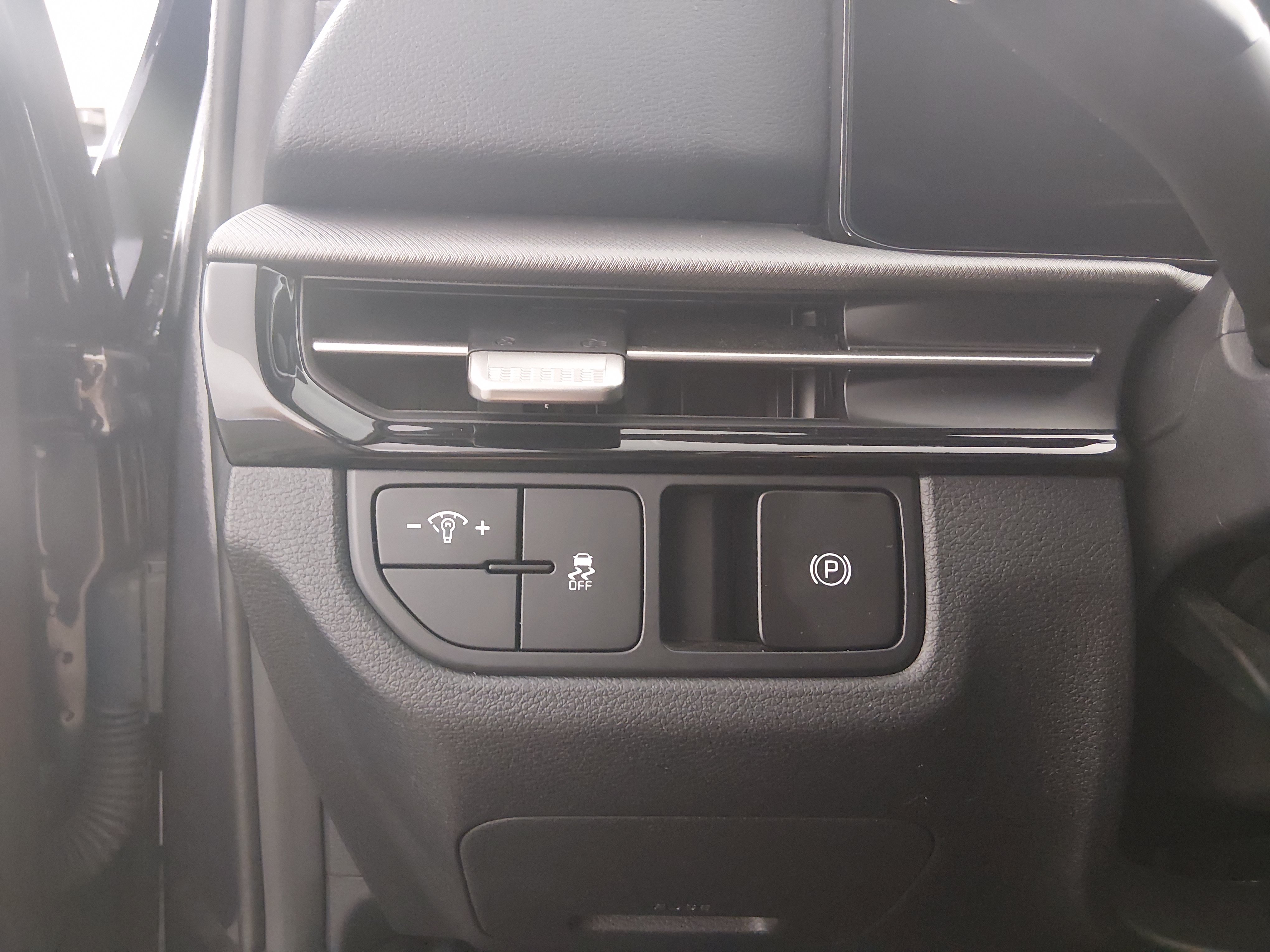 2026 Kia Sportage LX - Photo 13