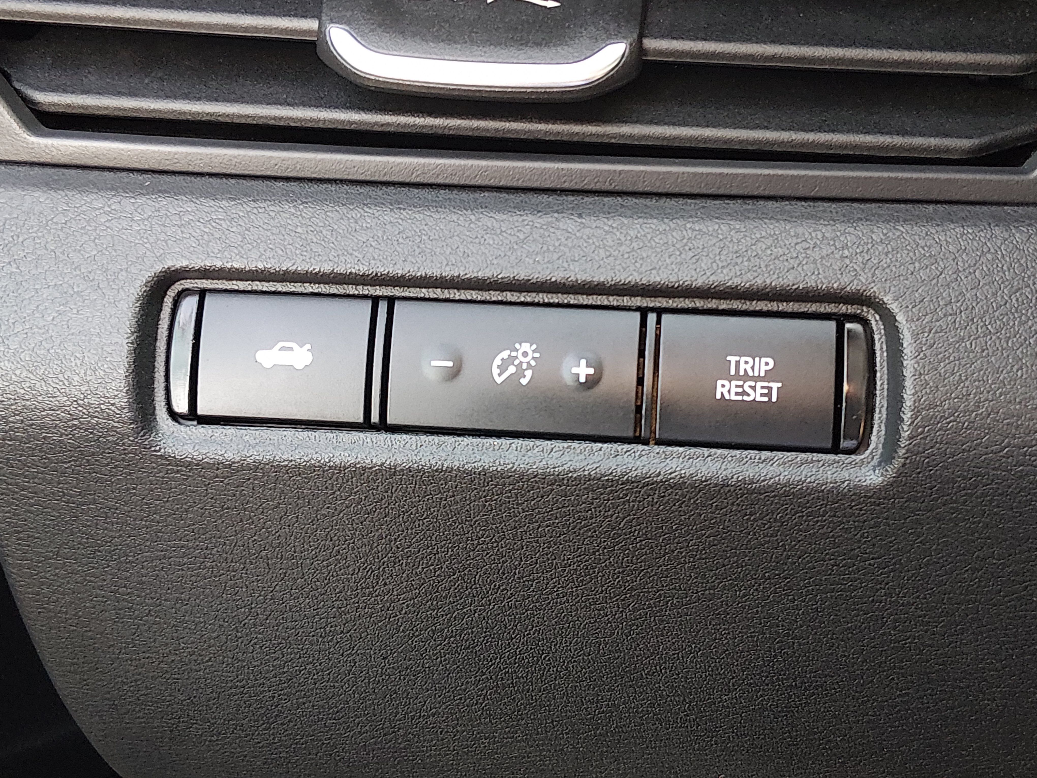 2025 Nissan Altima SV - Photo 13