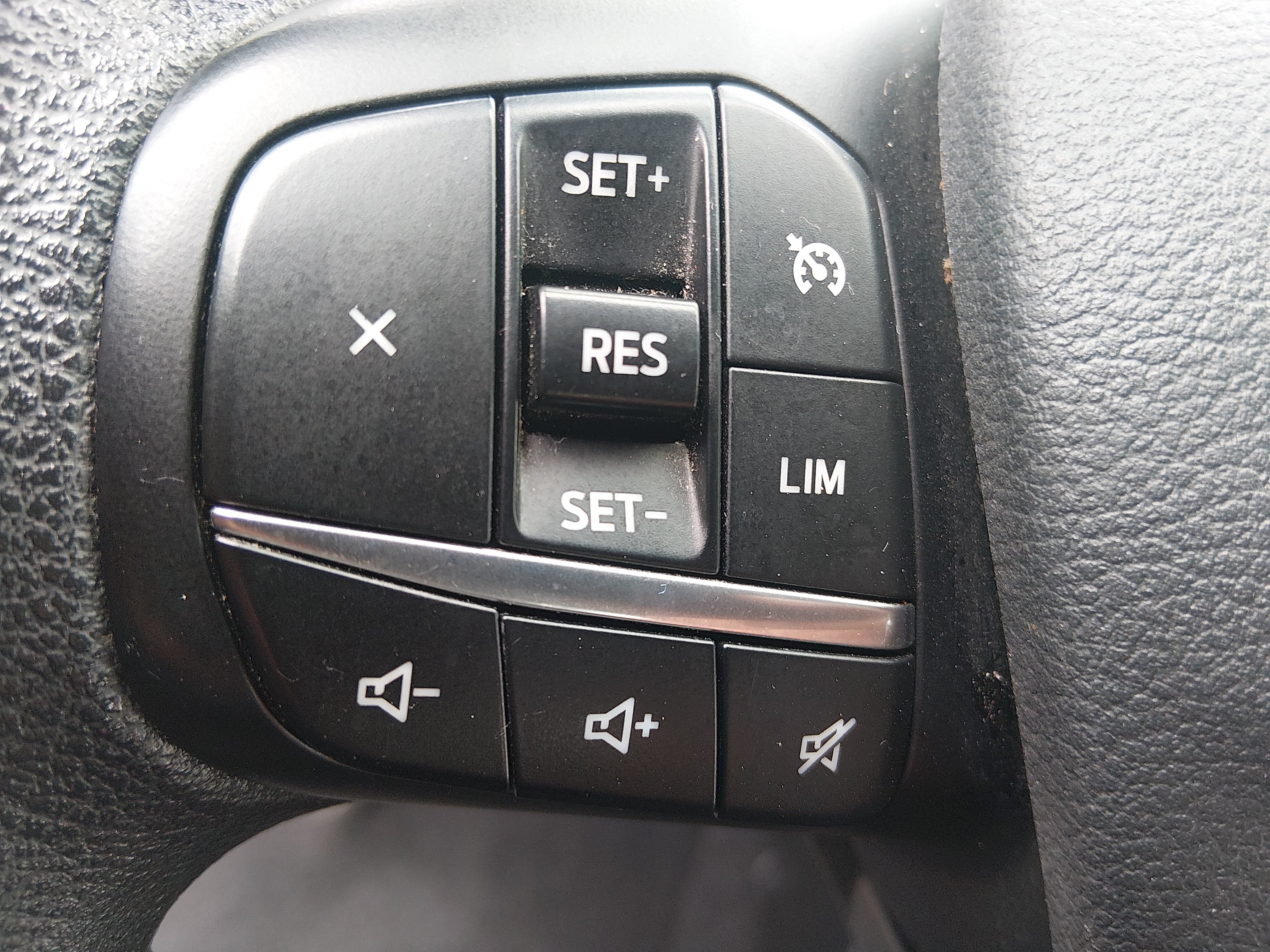 2024 Ford Transit Passenger Van XLT - Photo 12