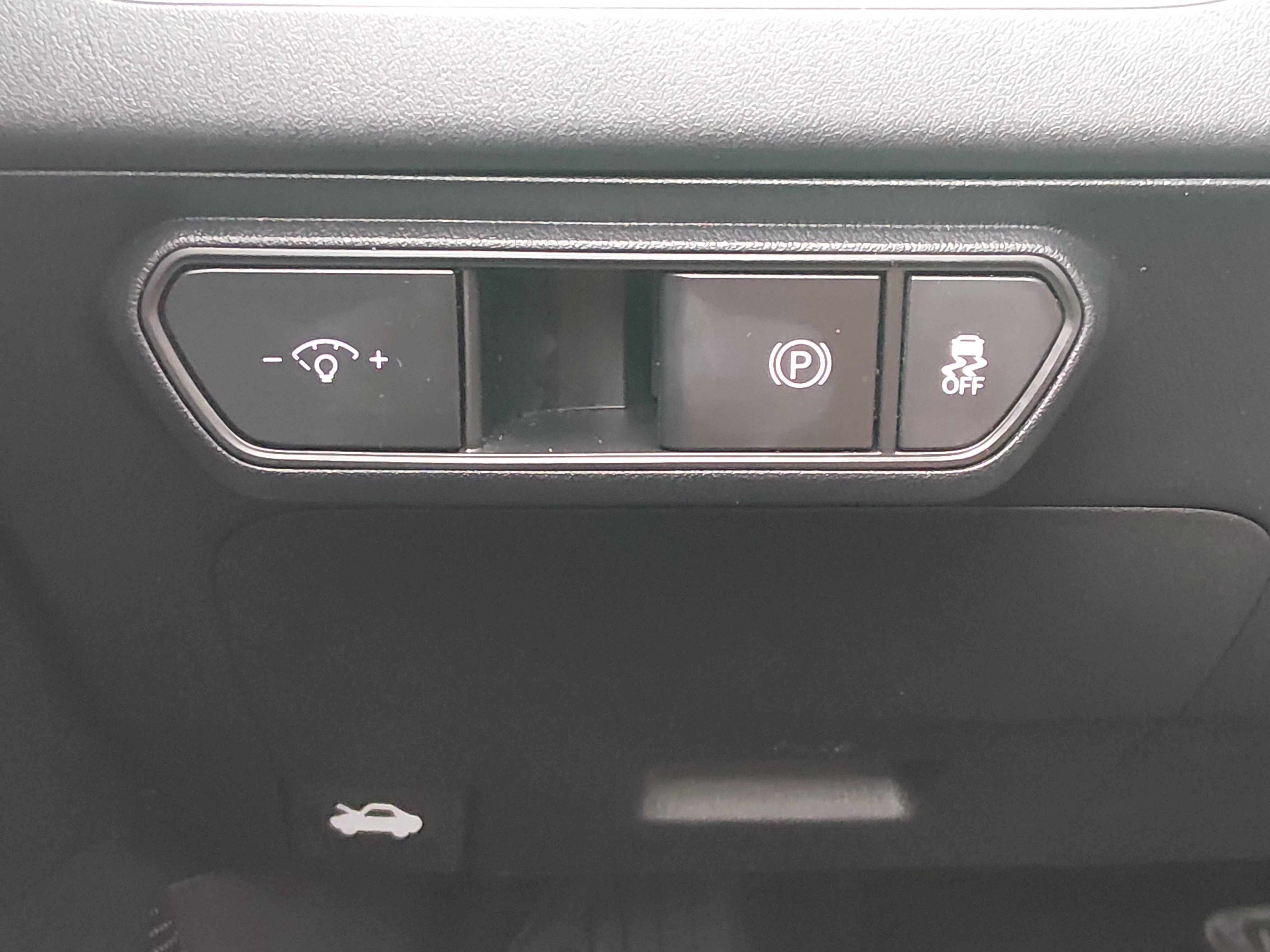 2025 Kia K4 LXS - Photo 18