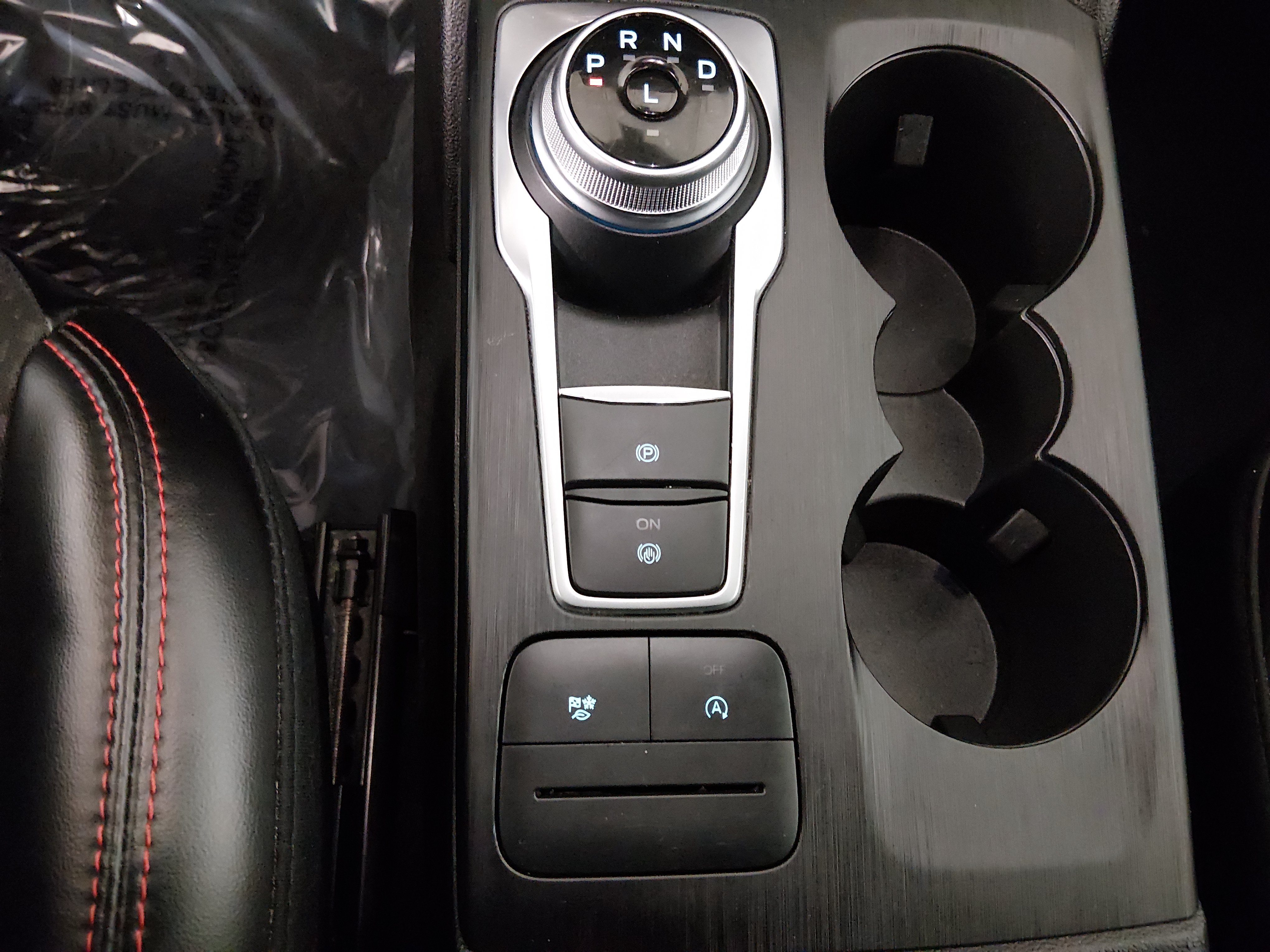 2024 Ford Escape ST-Line - Photo 18