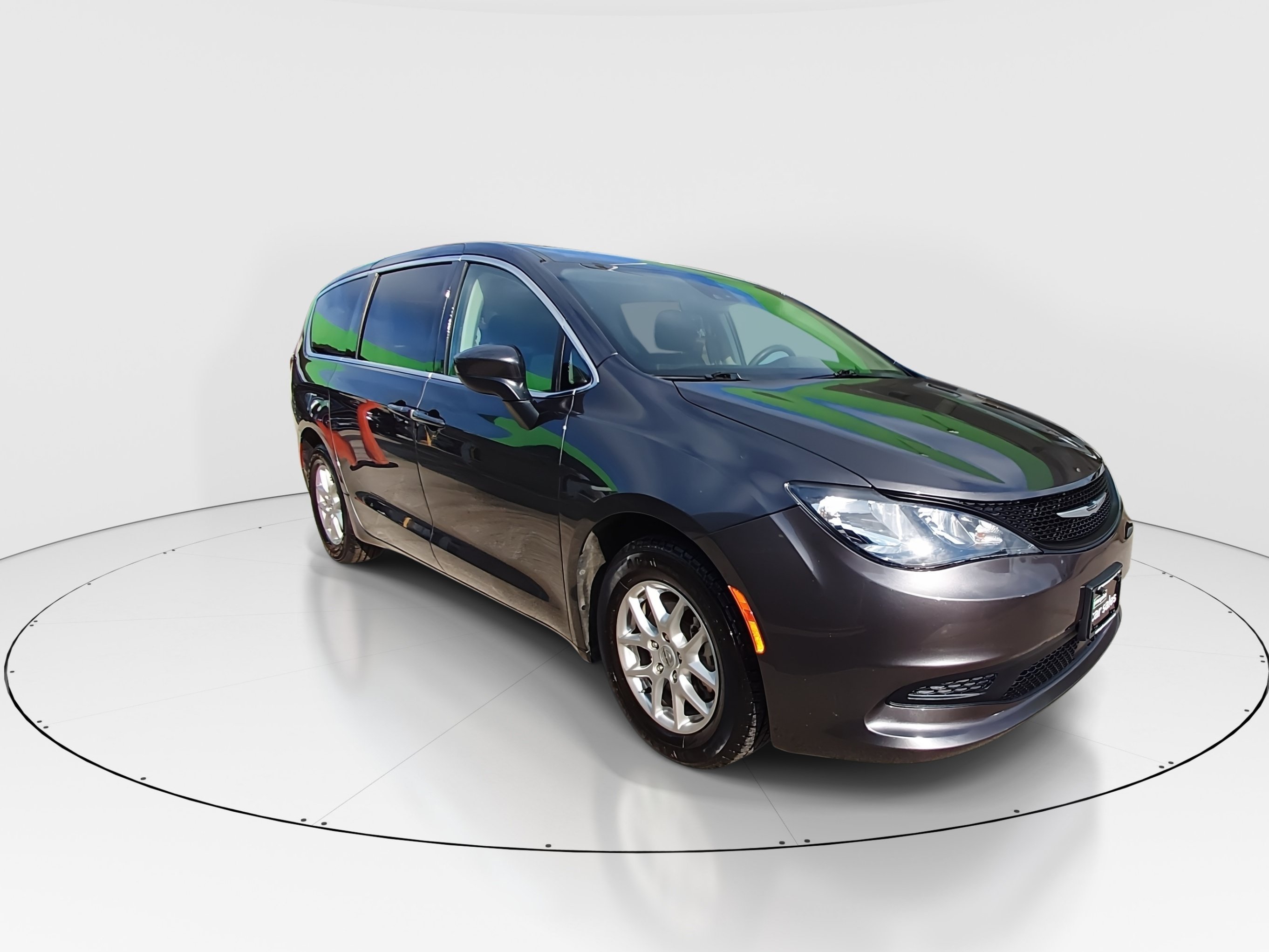 2023 Chrysler Voyager