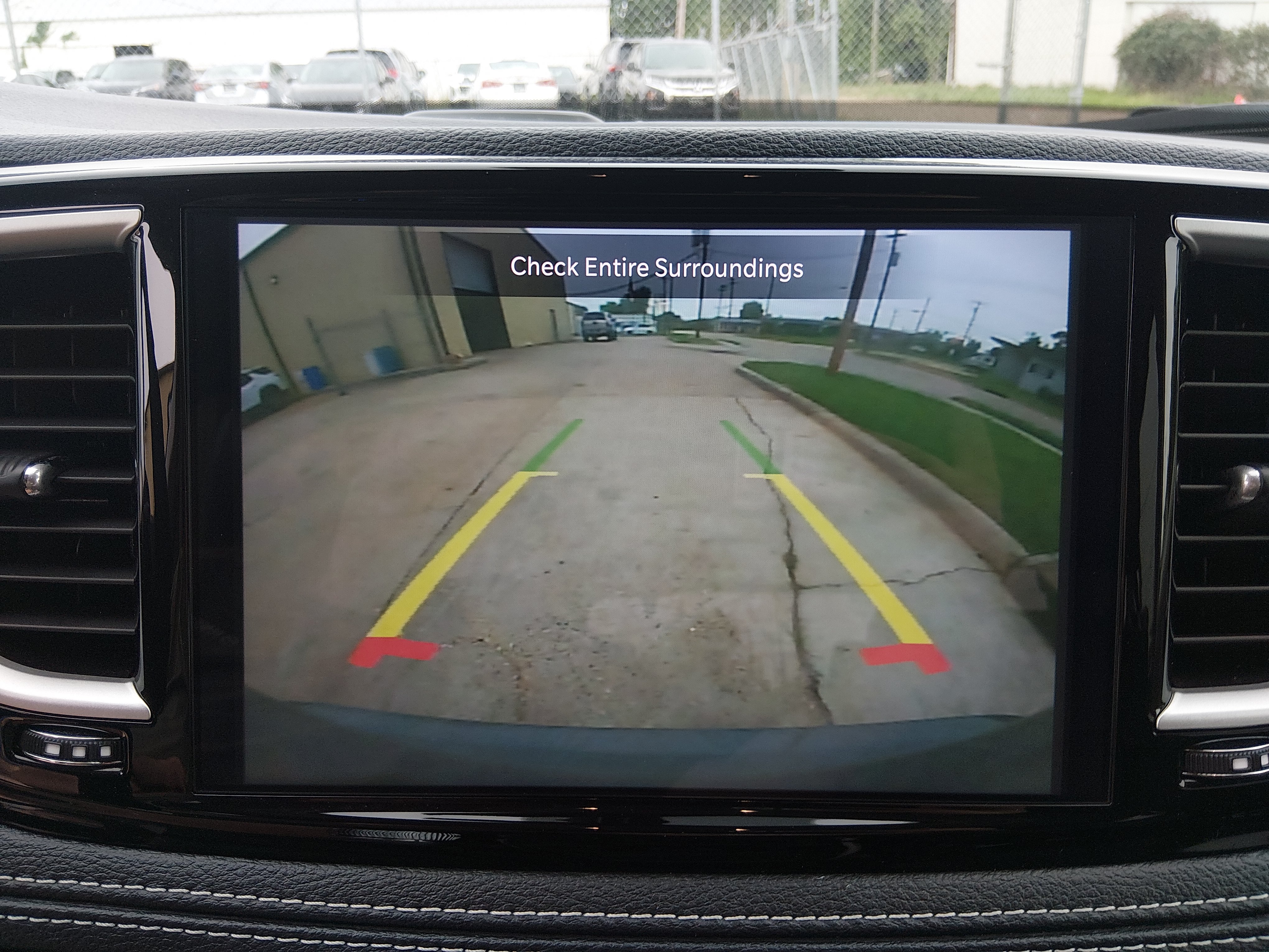 2023 Chrysler Pacifica Hybrid Touring L - Photo 16