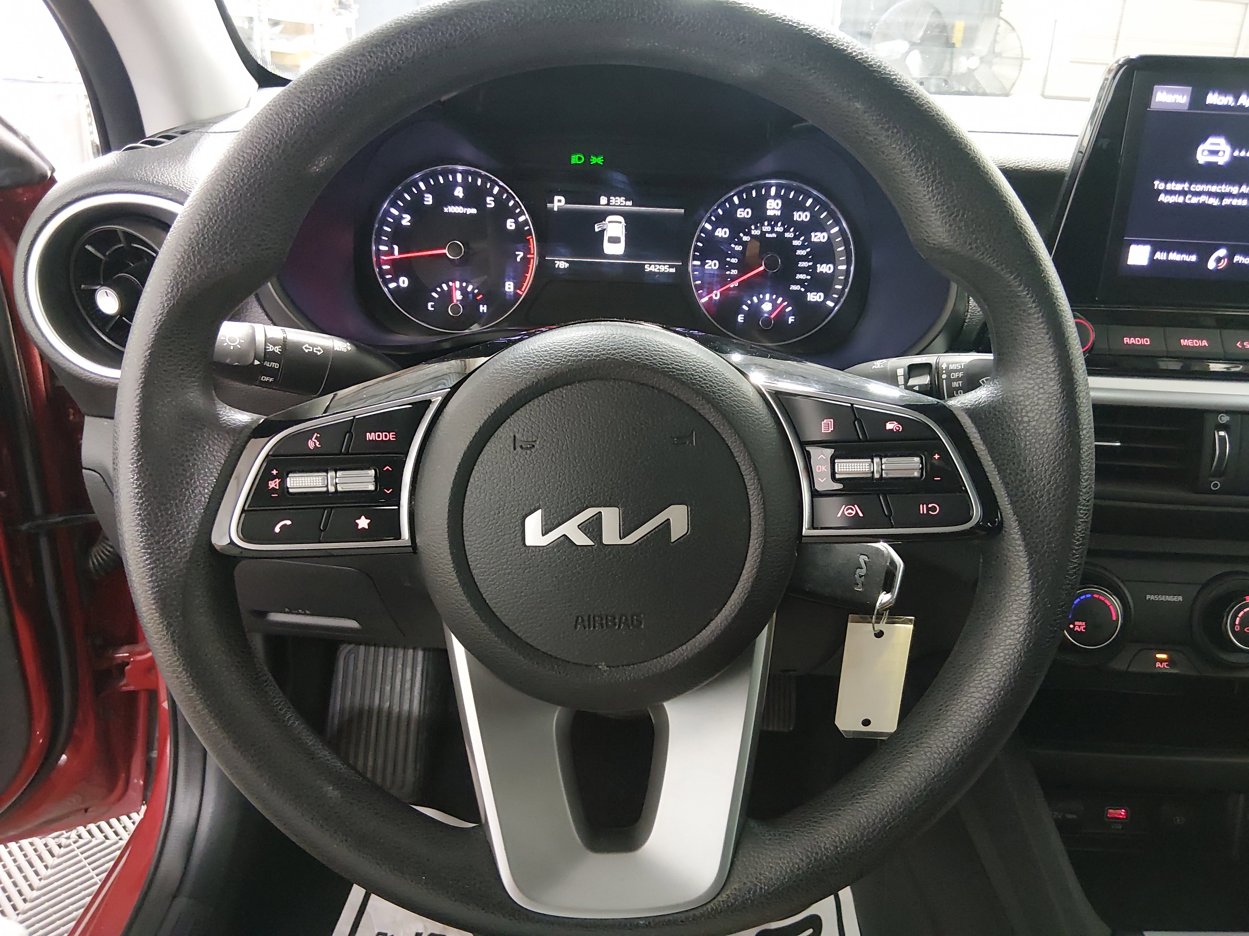2024 Kia Forte LXS - Photo 12