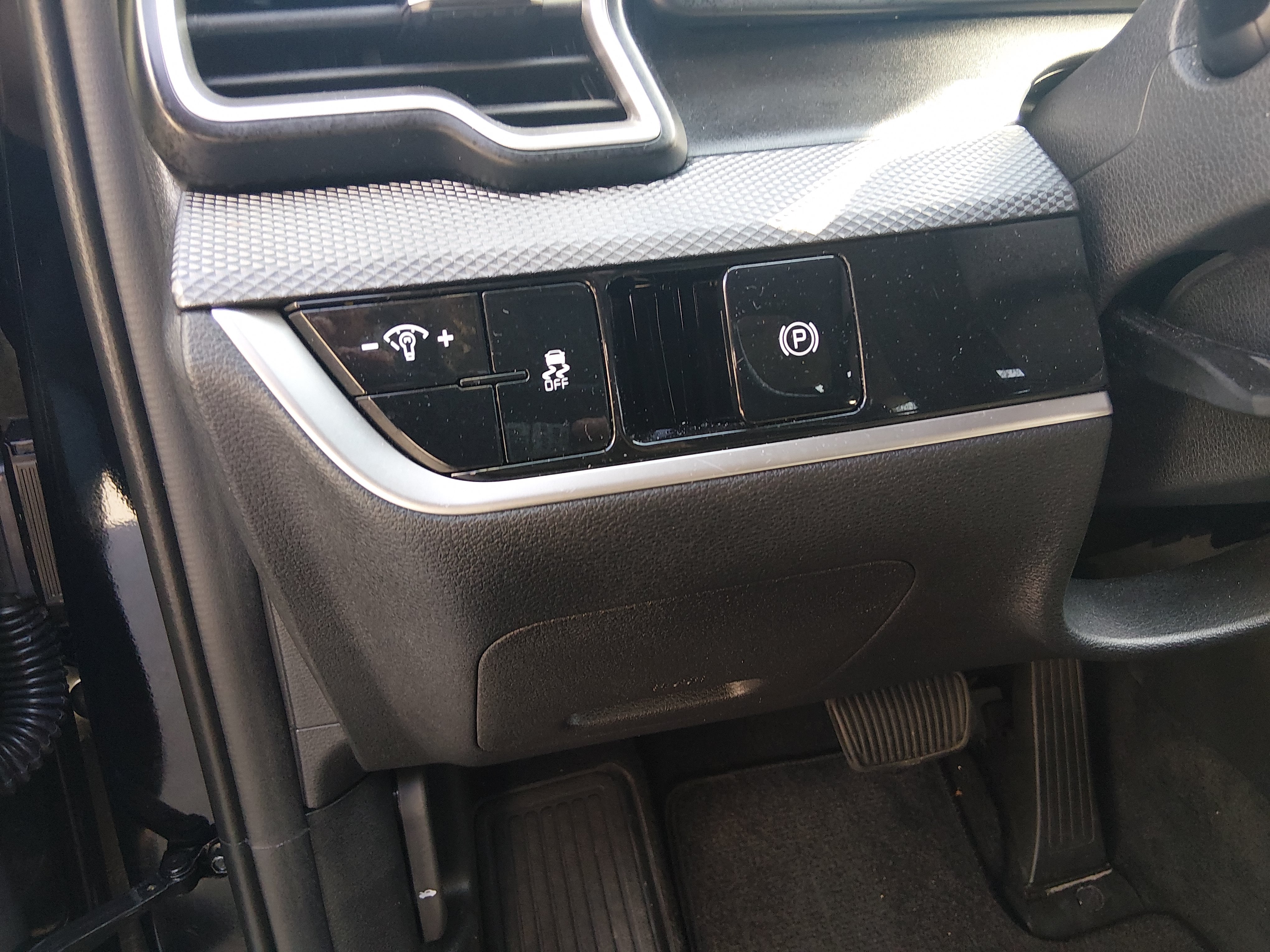 2025 Kia Sportage LX - Photo 13