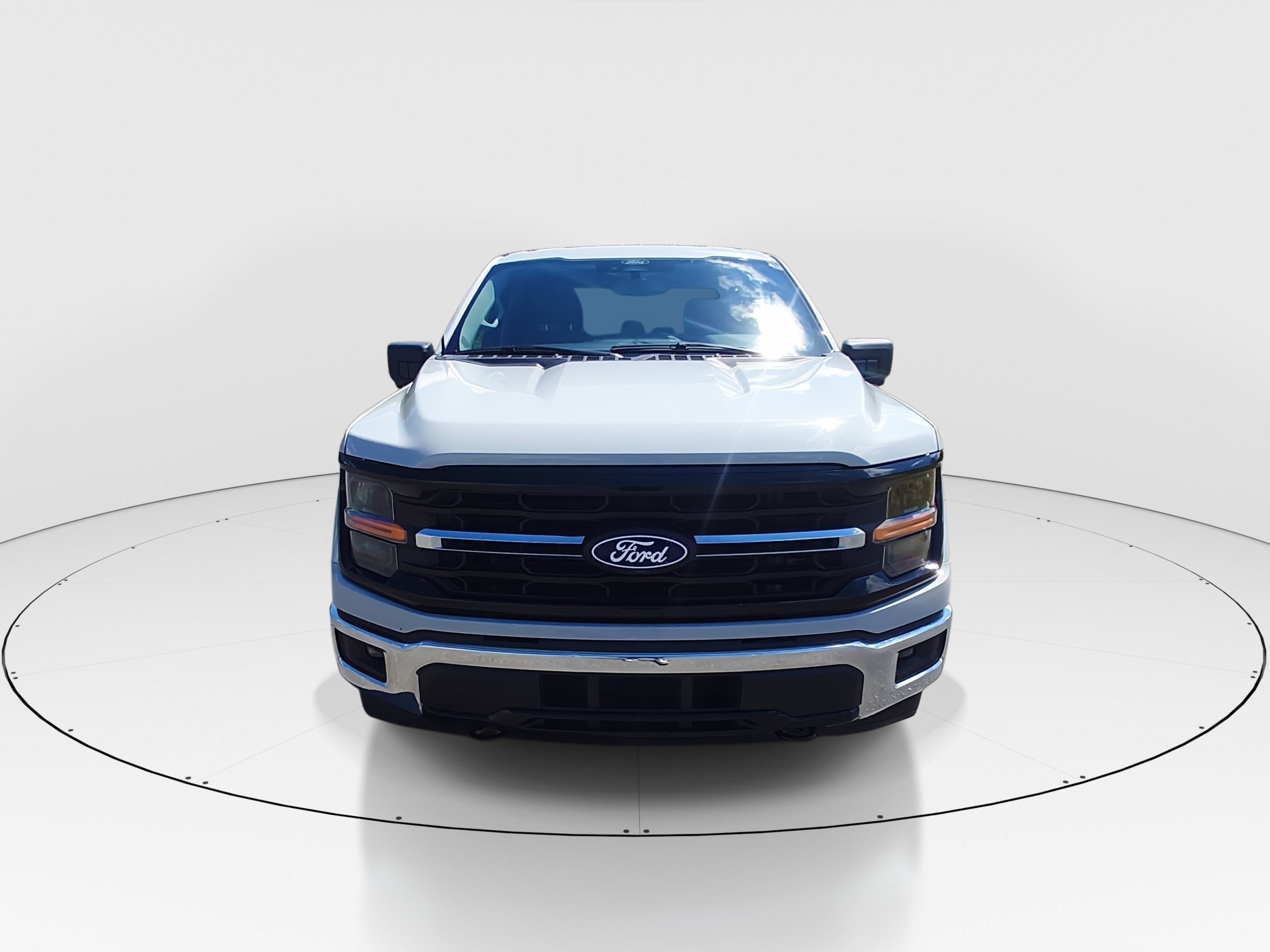 2024 Ford F-150 XLT - Photo 2
