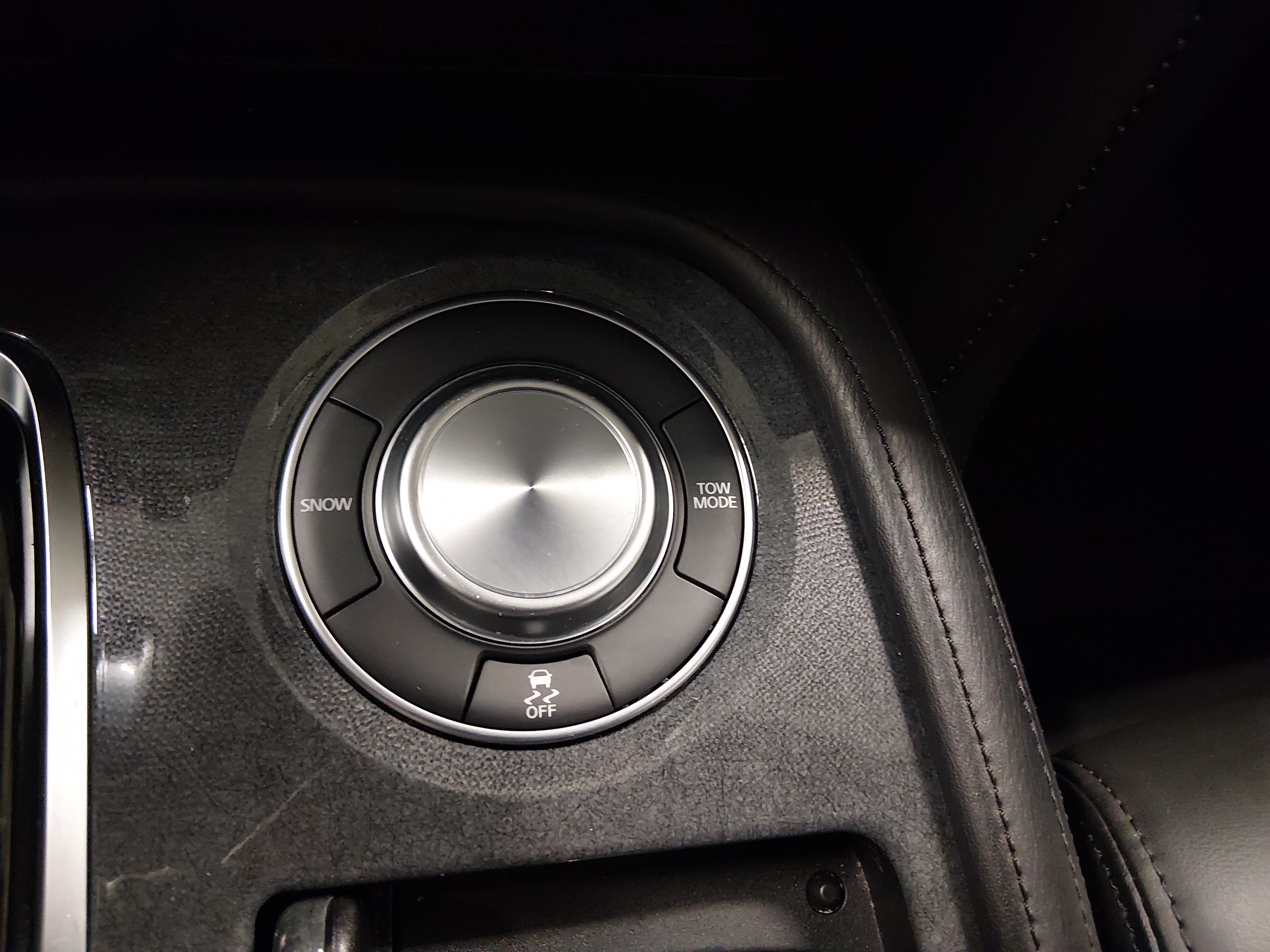 2024 Nissan Armada SV - Photo 21
