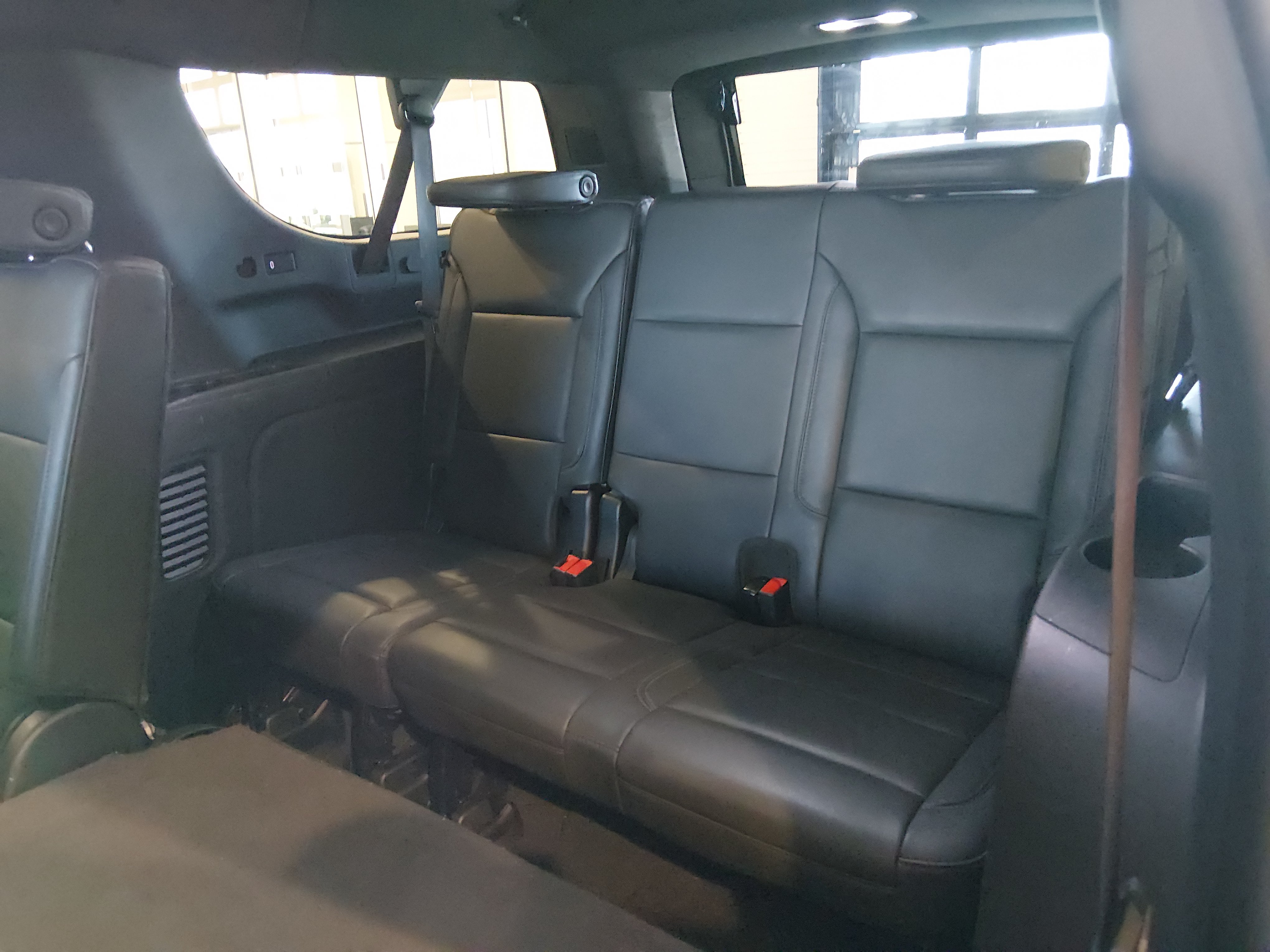 2024 Chevrolet Suburban LT - Photo 18