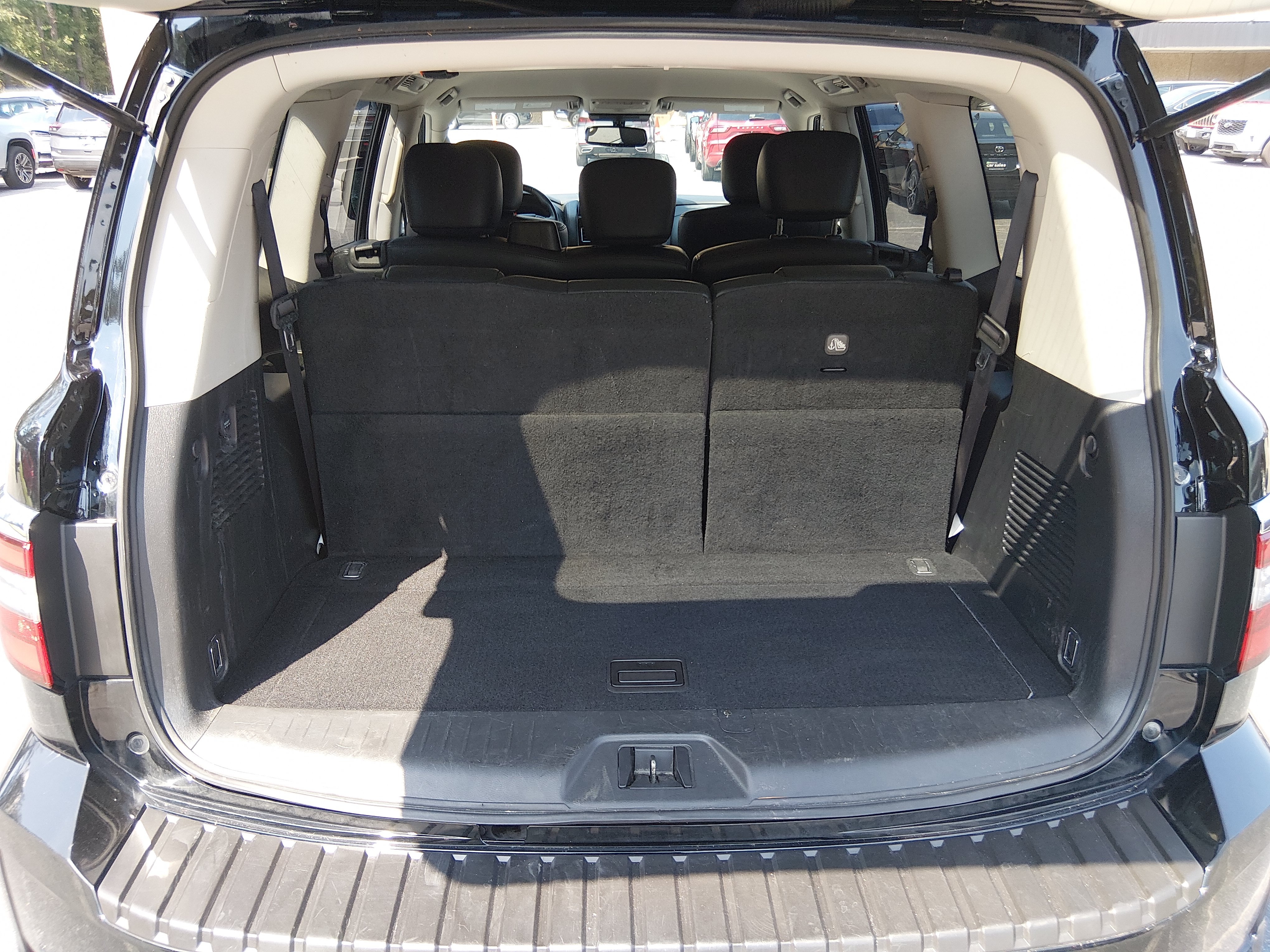 2024 Nissan Armada SV - Photo 11