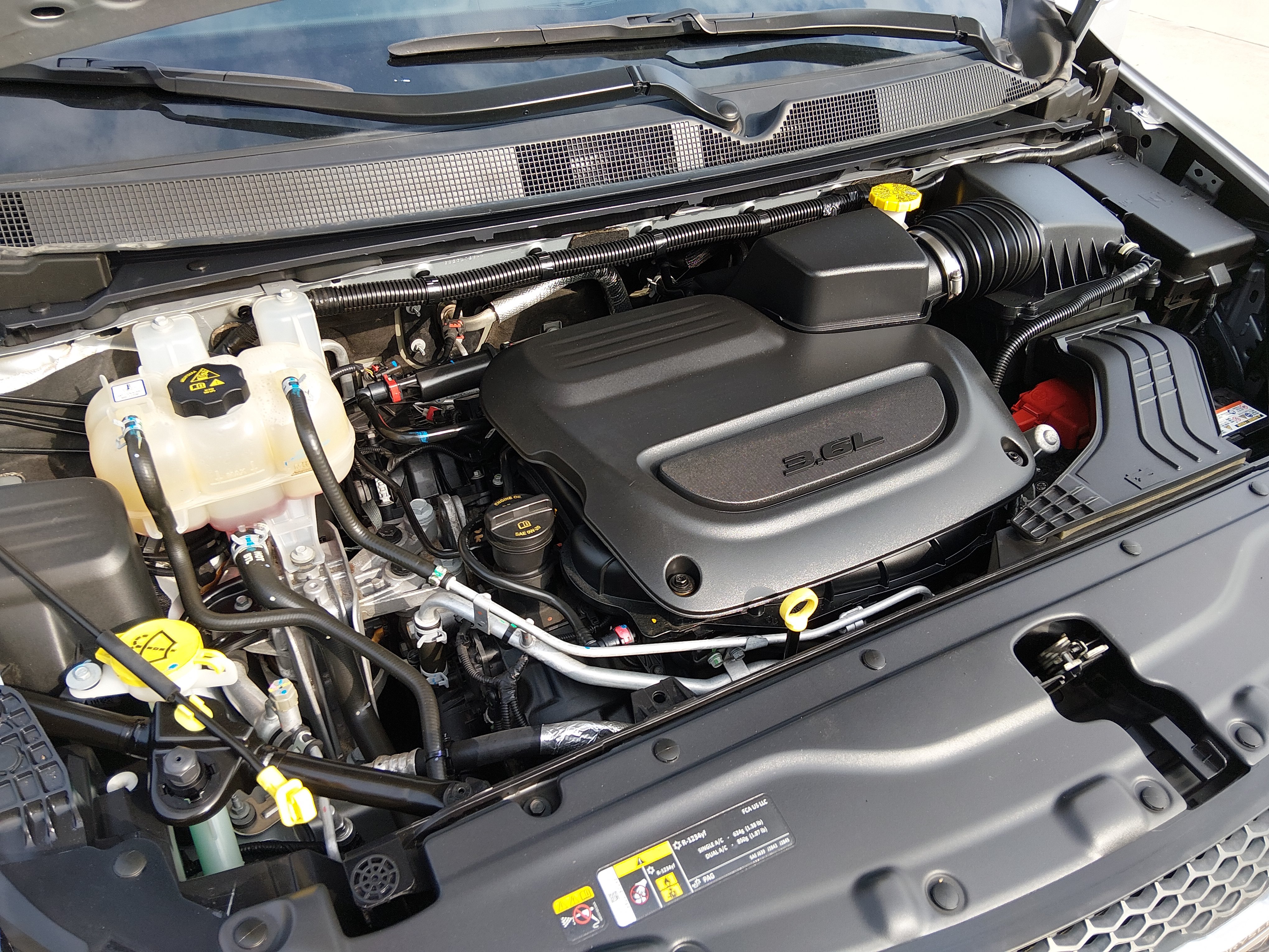 2023 Chrysler Voyager LX - Photo 9