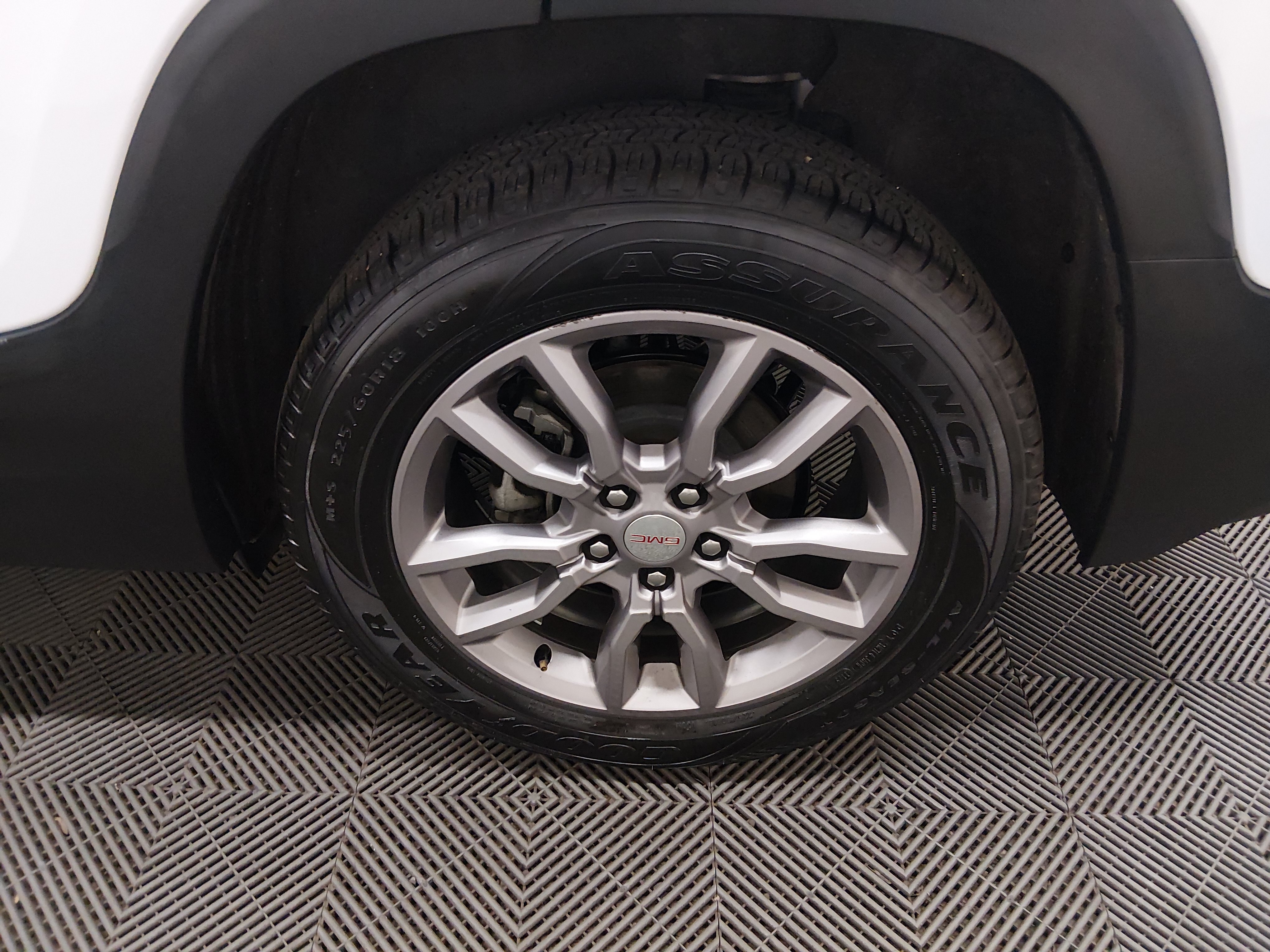 2024 GMC Terrain SLT - Photo 10