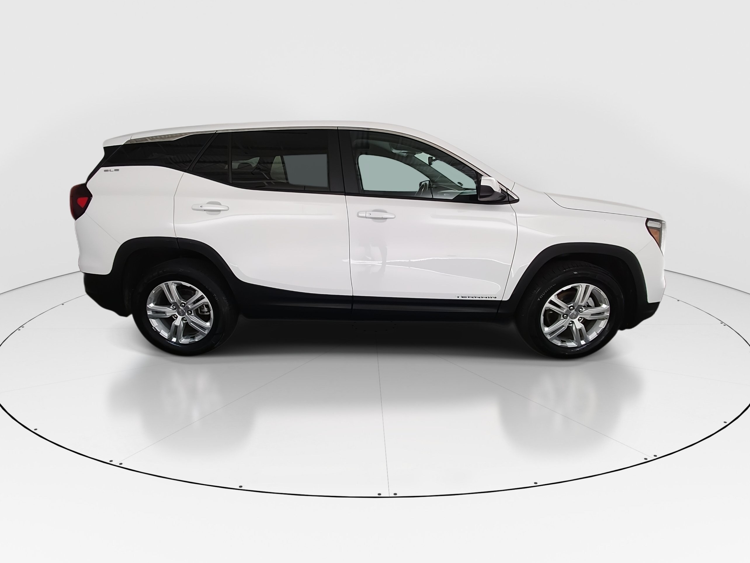 2024 GMC Terrain SLE - Photo 8