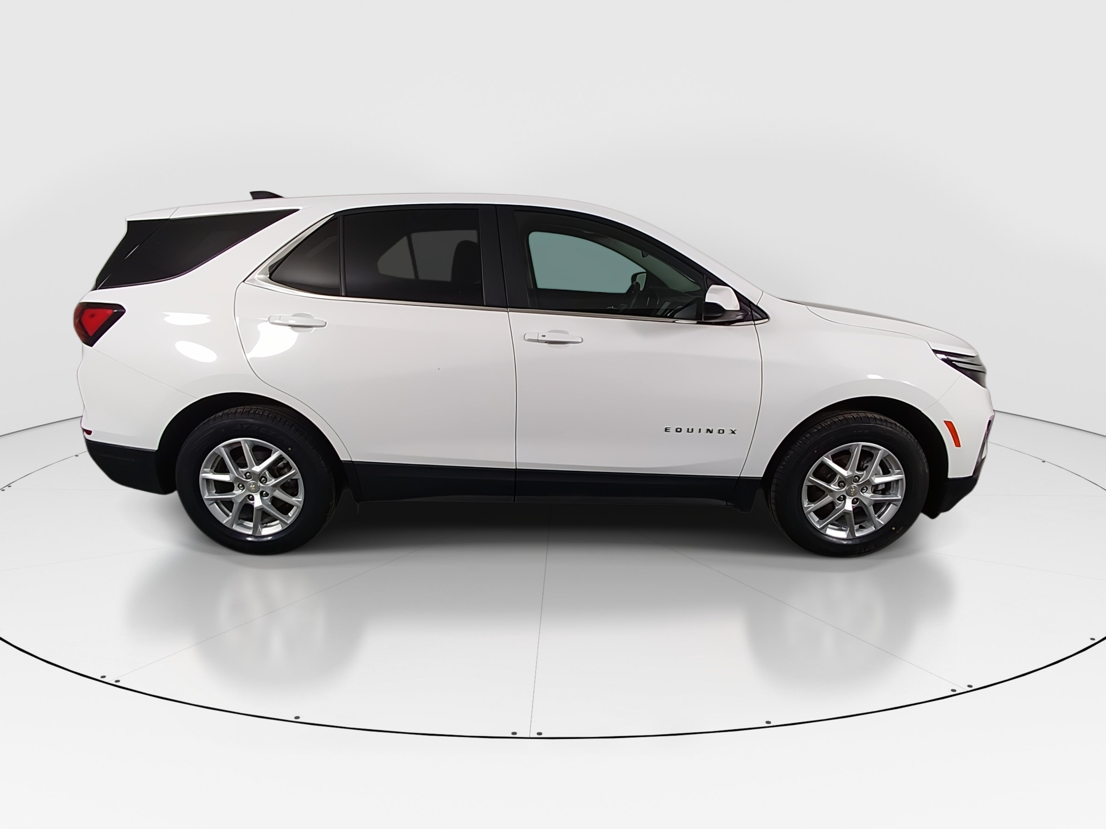 2024 Chevrolet Equinox LT - Photo 8