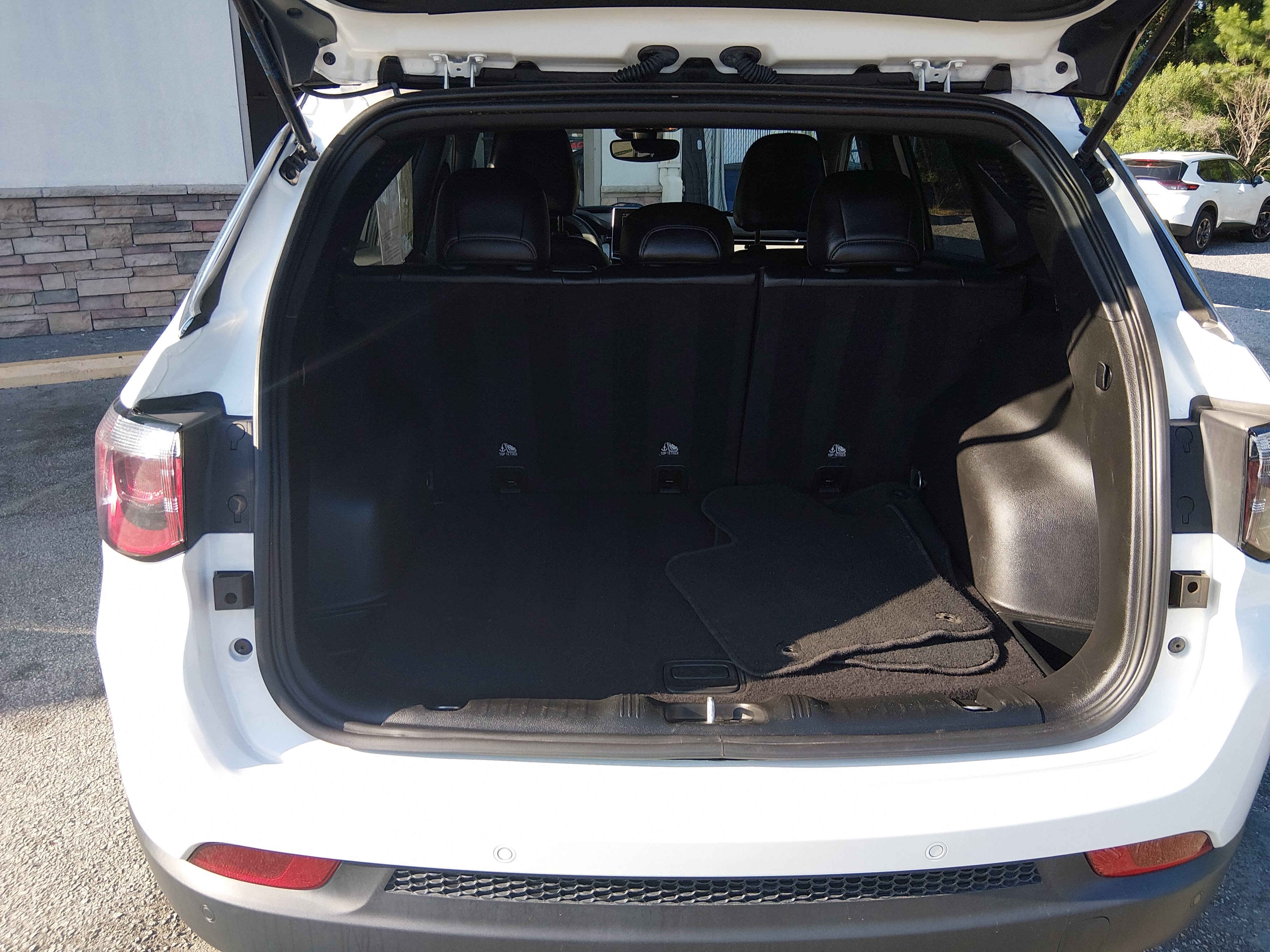 2023 Jeep Compass Limited - Photo 11