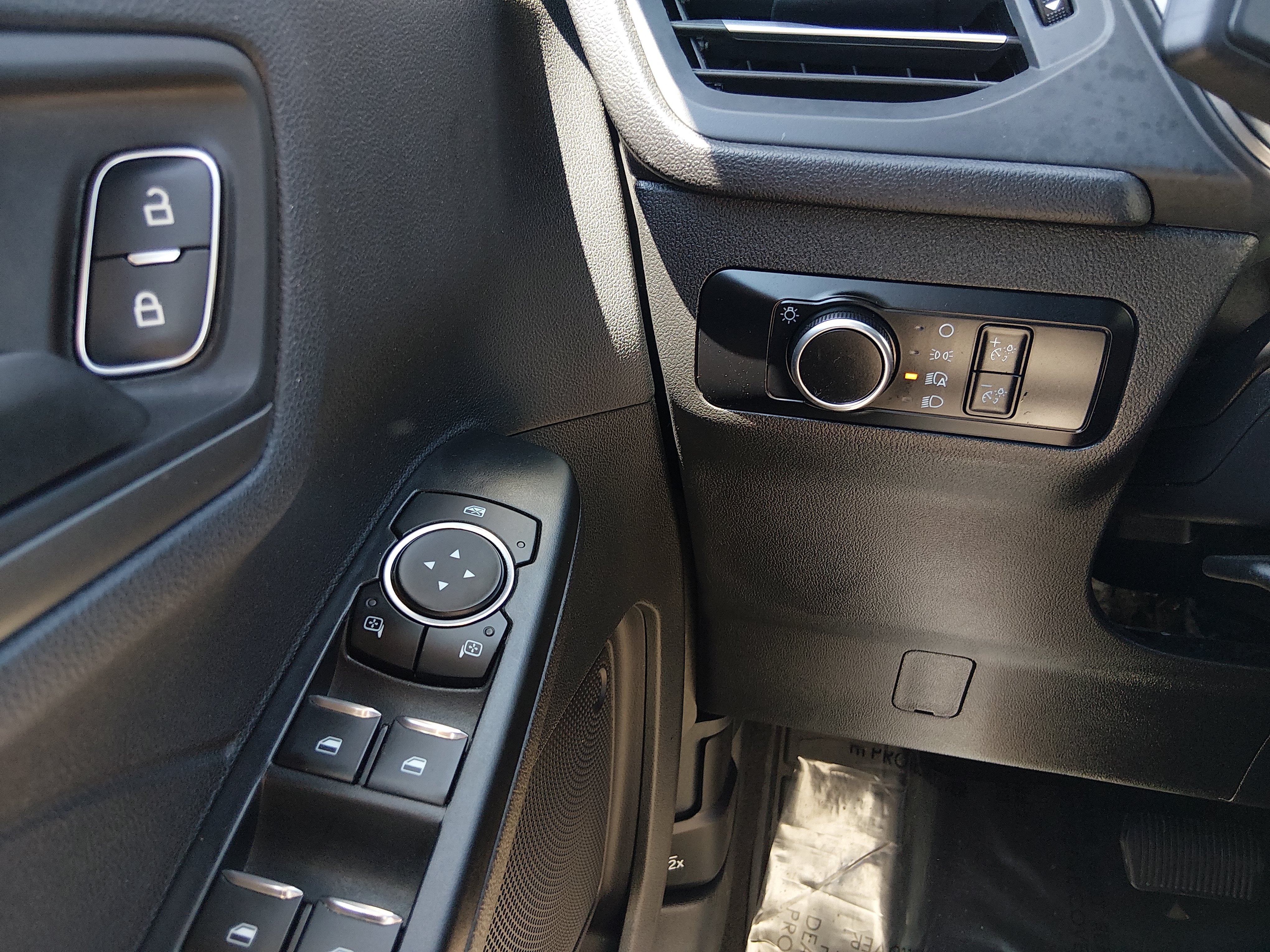 2025 Ford Escape Active - Photo 13