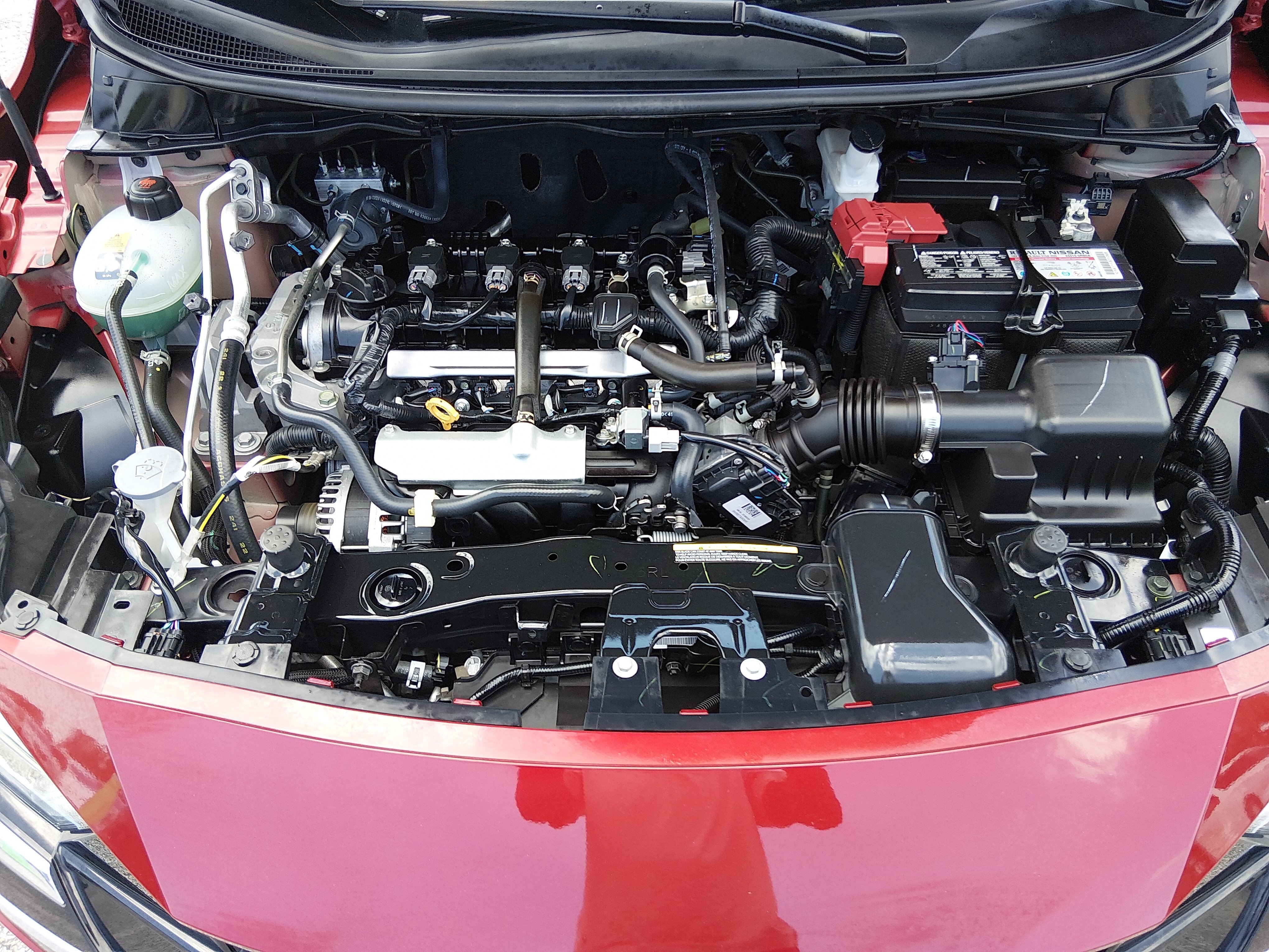 2025 Nissan Versa Sedan SV - Photo 9