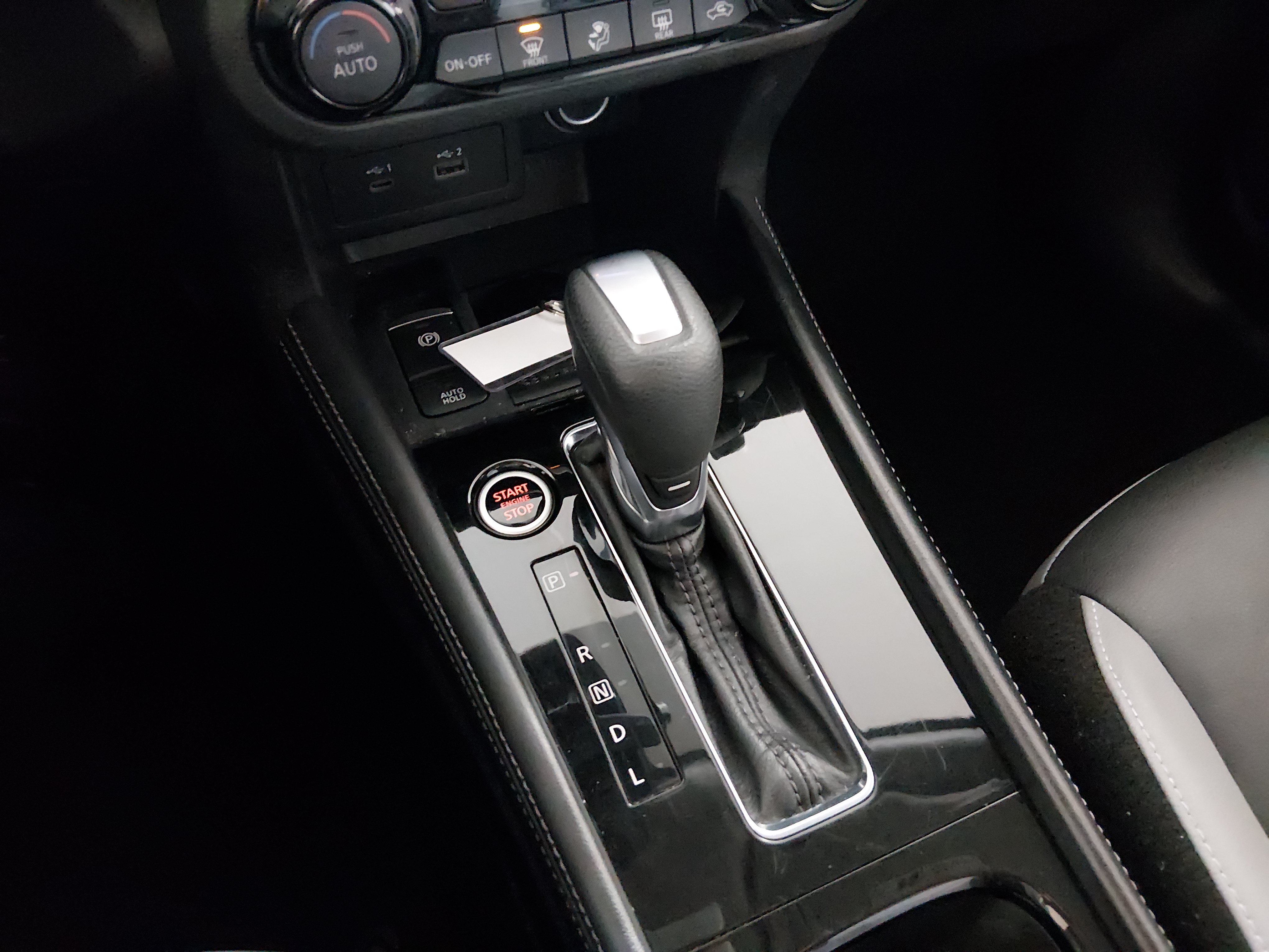 2023 Nissan Kicks SR - Photo 16