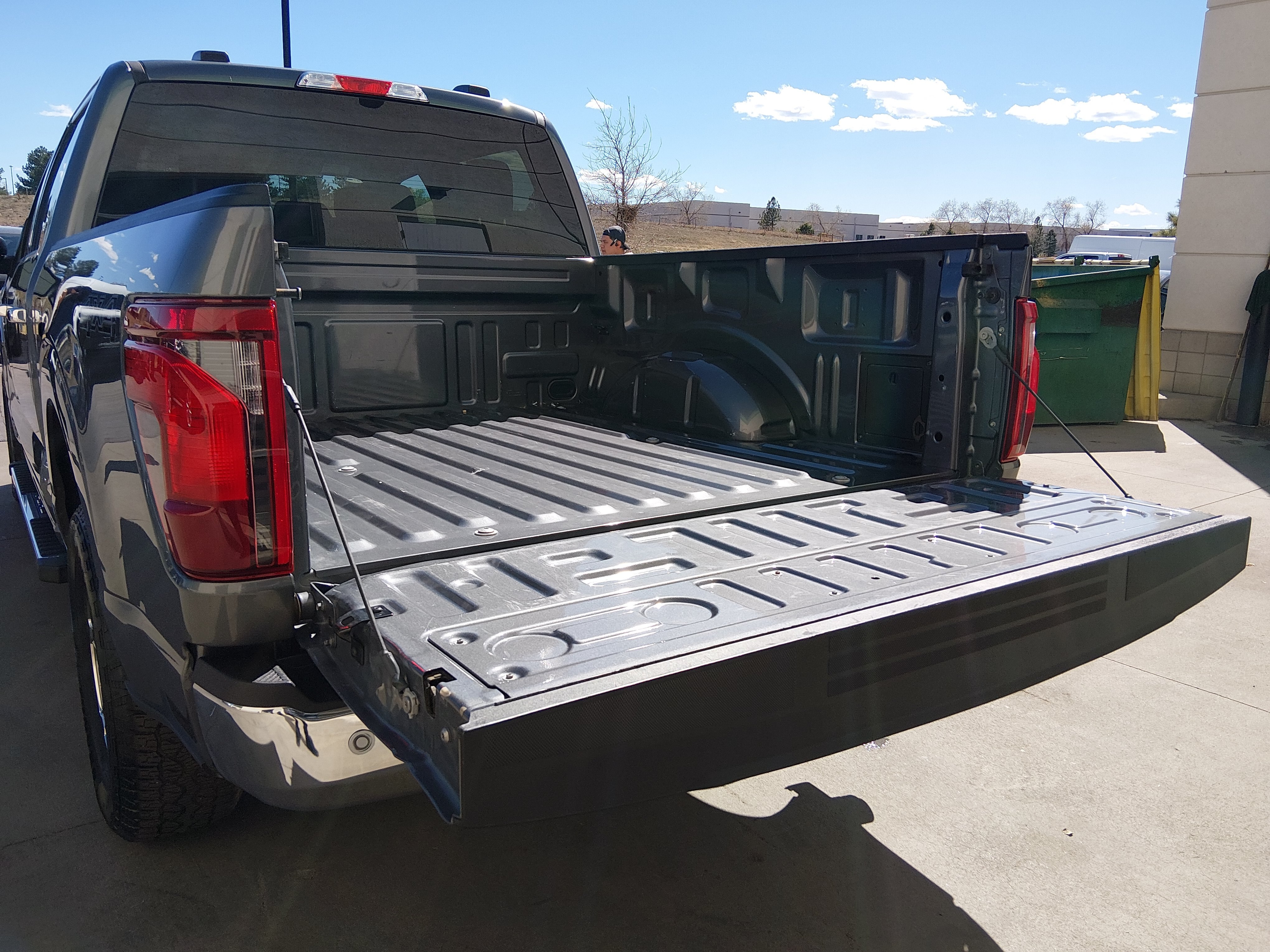 2025 Ford F-150 XLT - Photo 11