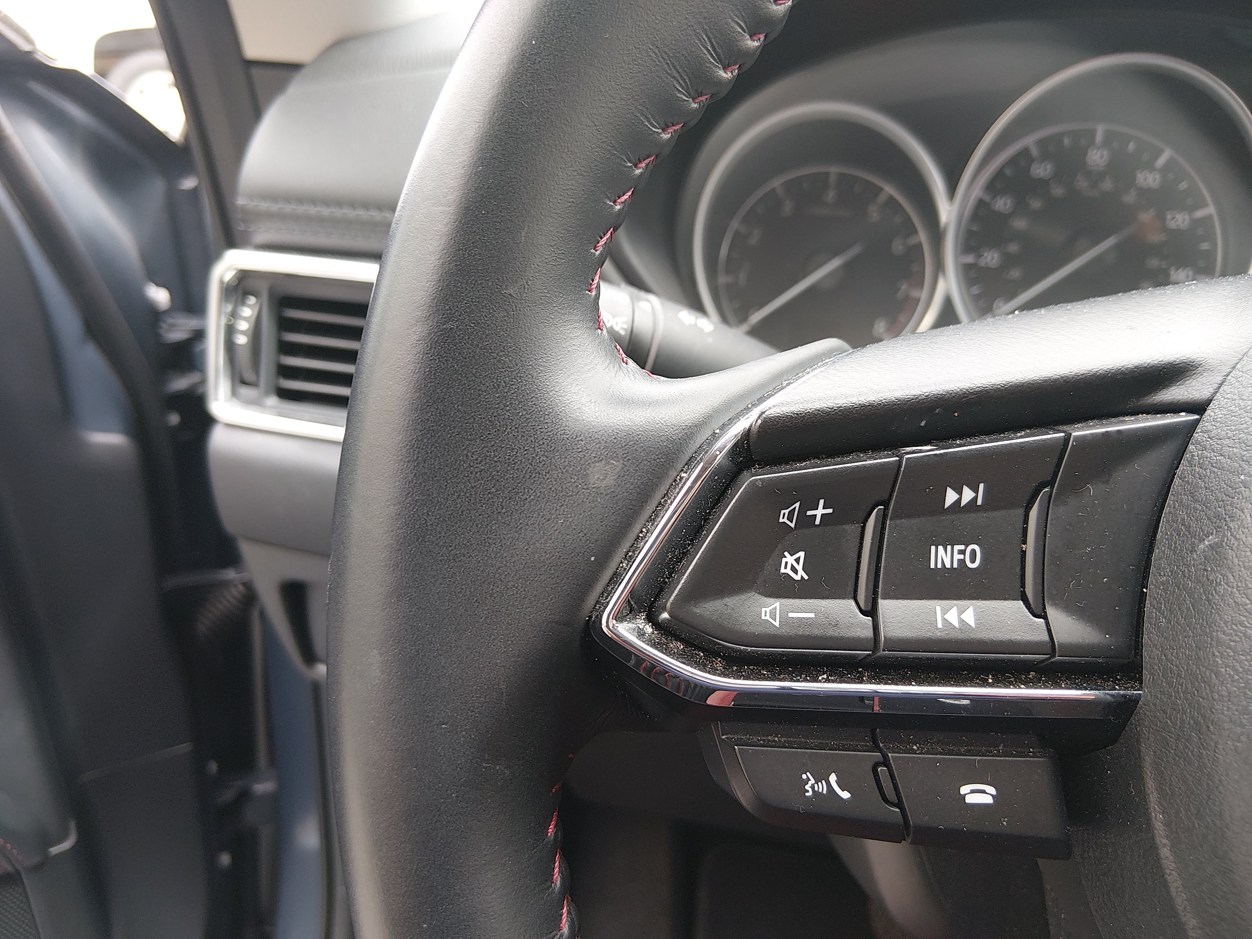 2025 Mazda CX-5 S Carbon Edition - Photo 12