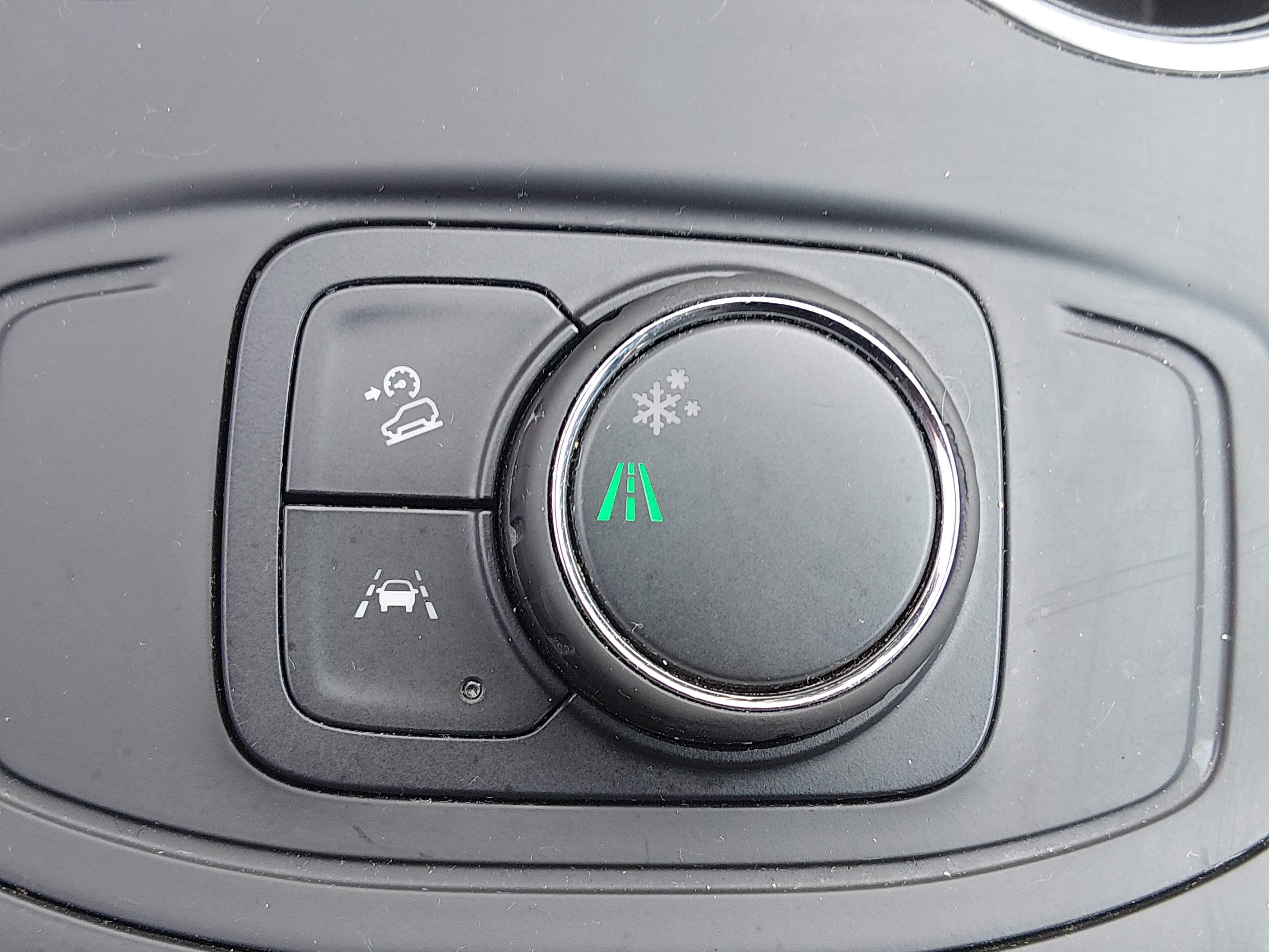 2024 GMC Terrain SLE - Photo 19