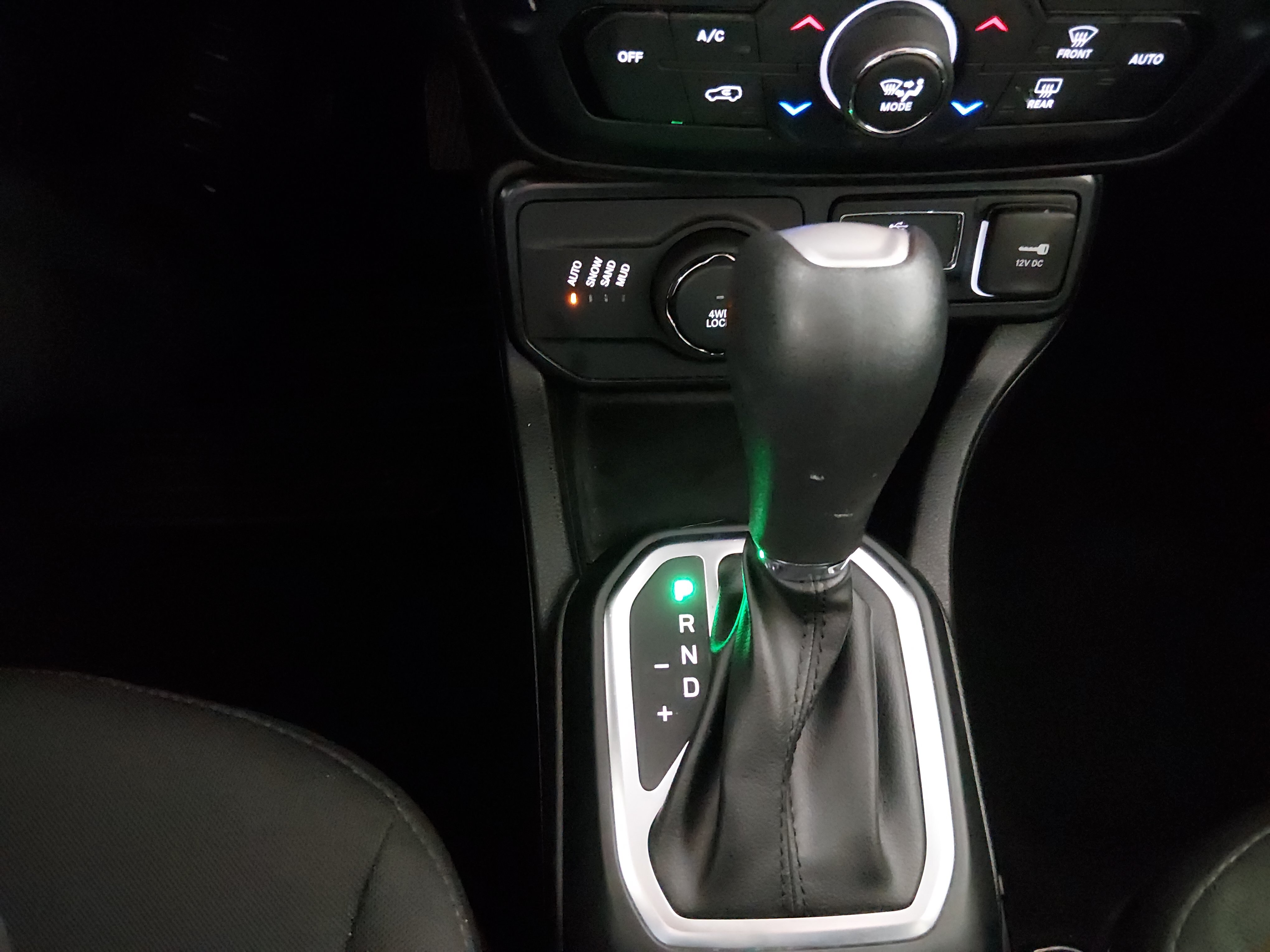 2023 Jeep Renegade Latitude - Photo 16