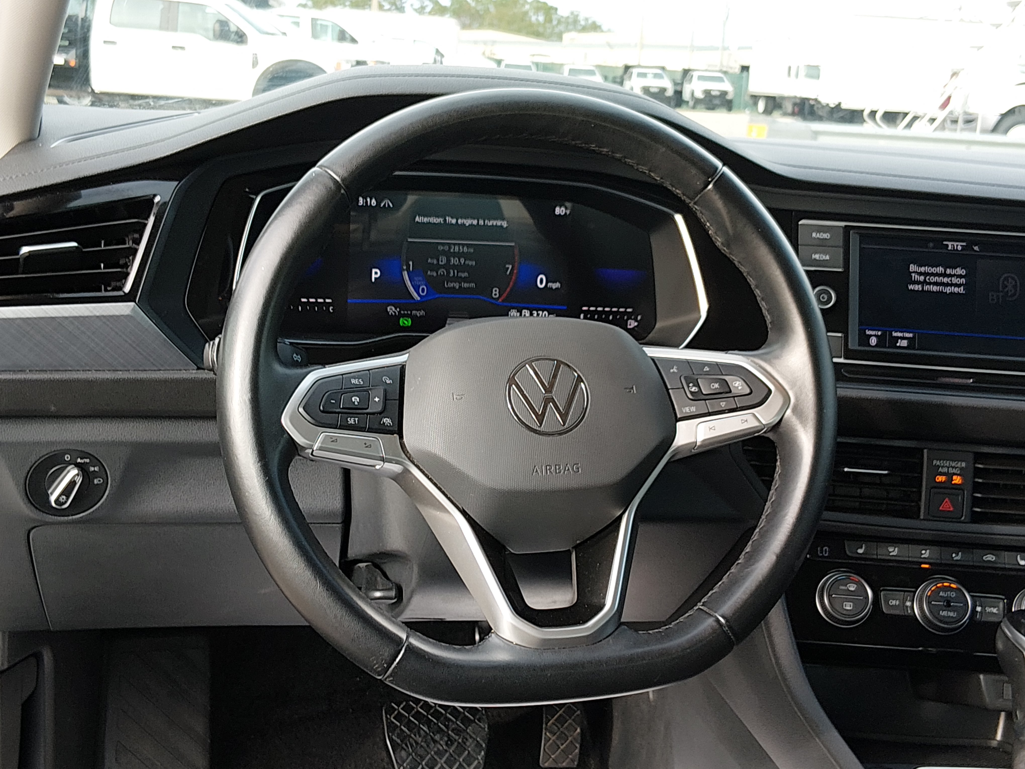 2024 Volkswagen Jetta SE - Photo 12