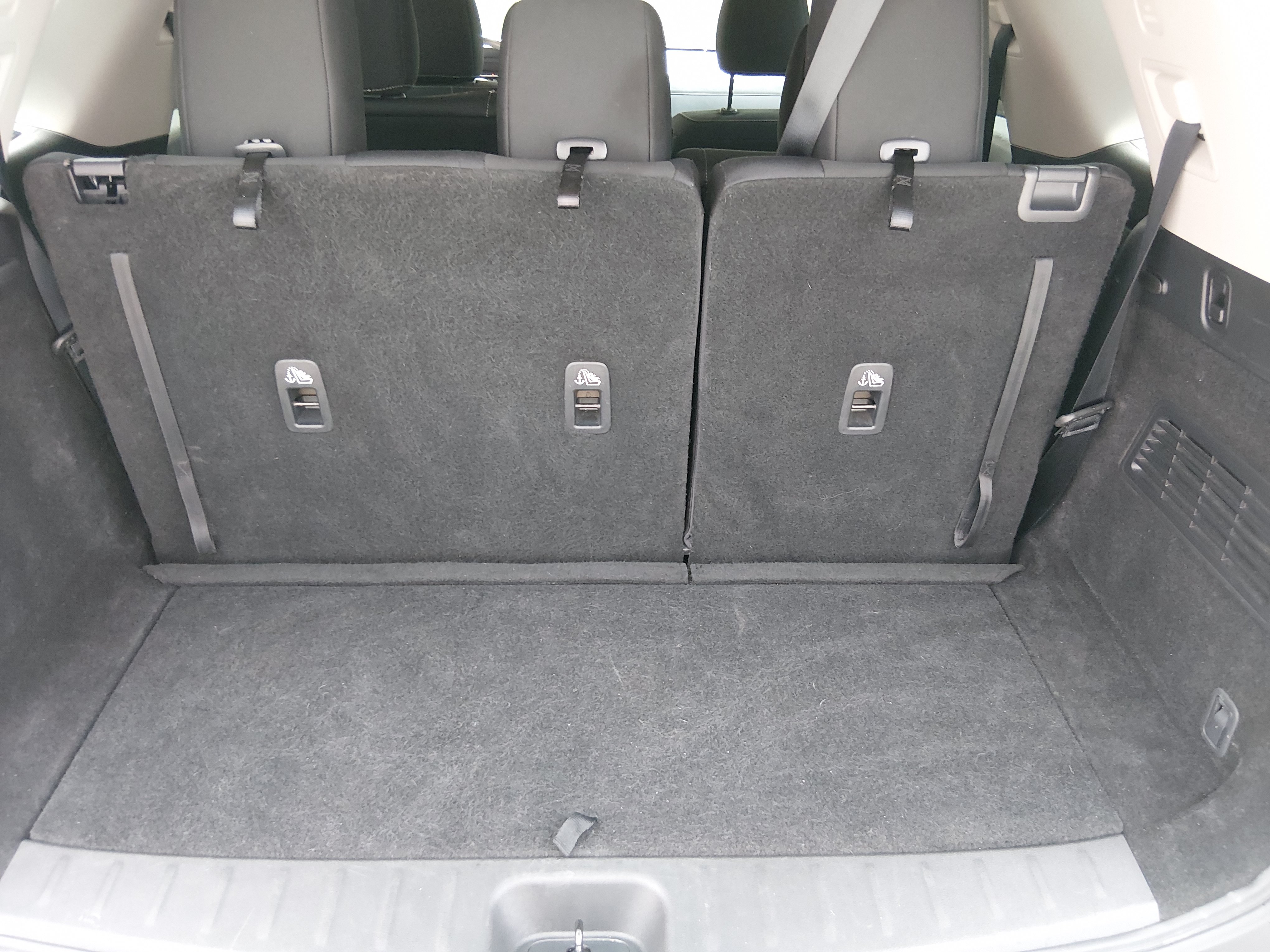 2024 Nissan Pathfinder SV - Photo 11