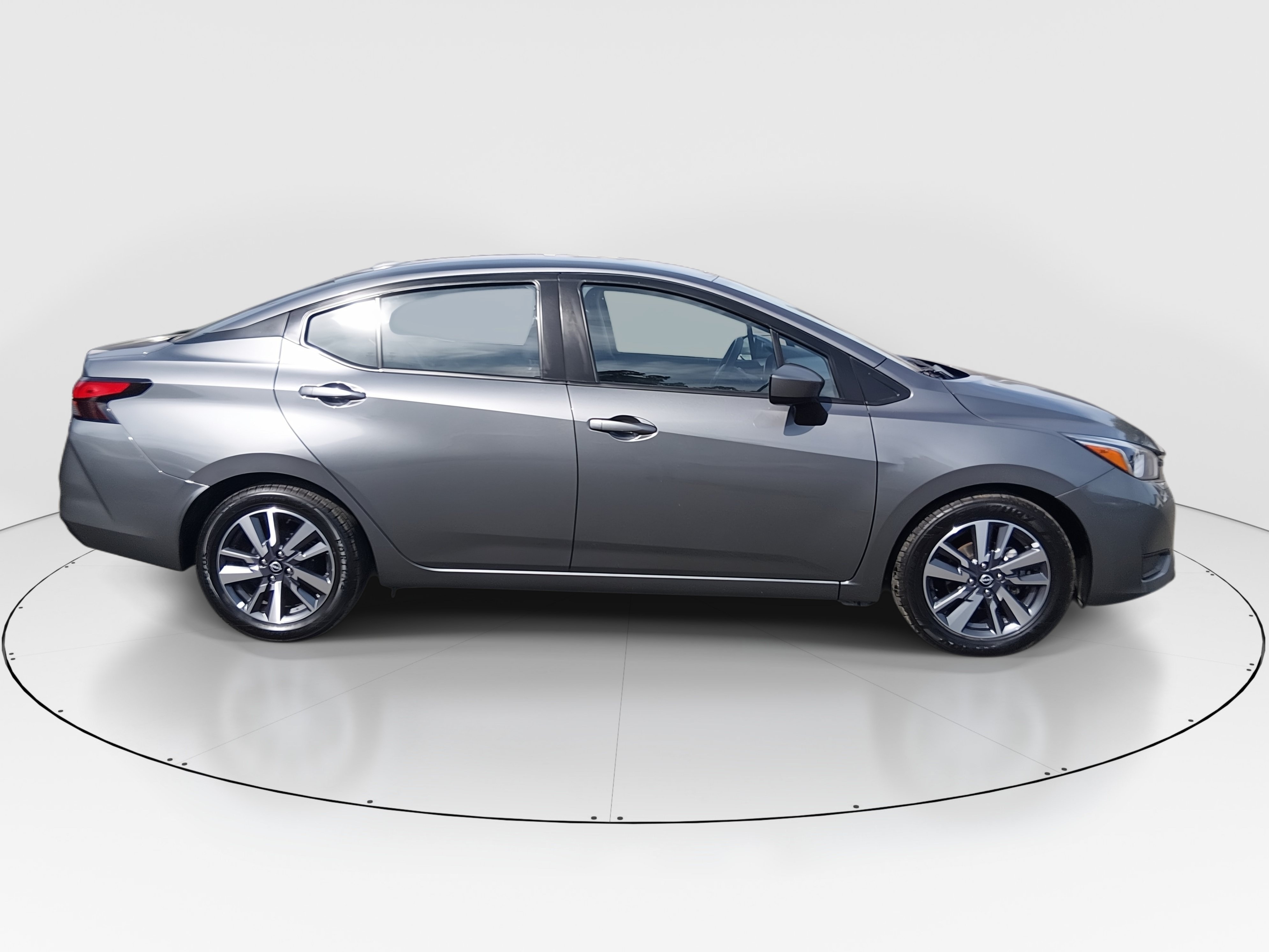 2023 Nissan Versa Sedan SV - Photo 8