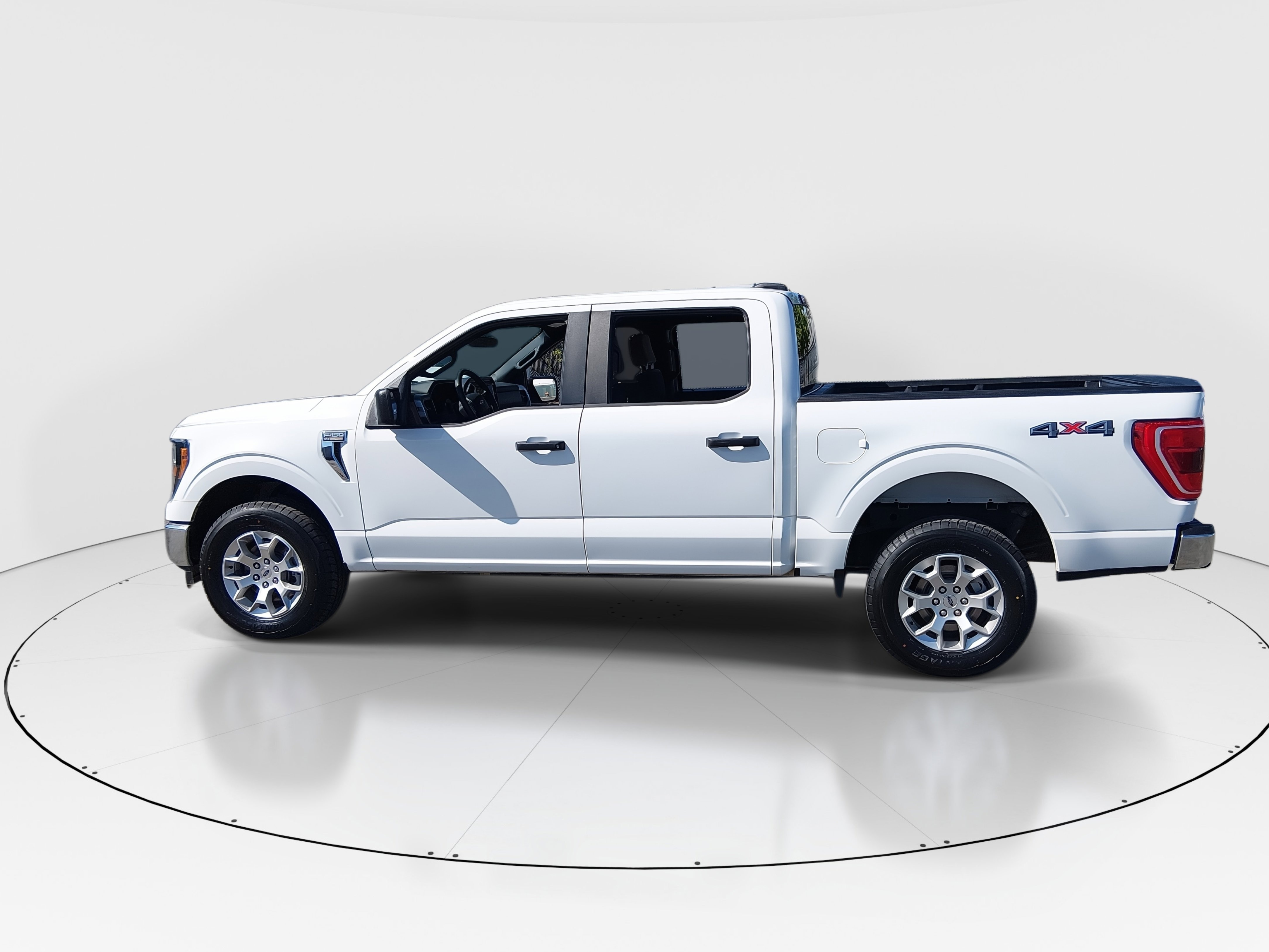 2023 Ford F-150 XLT - Photo 4