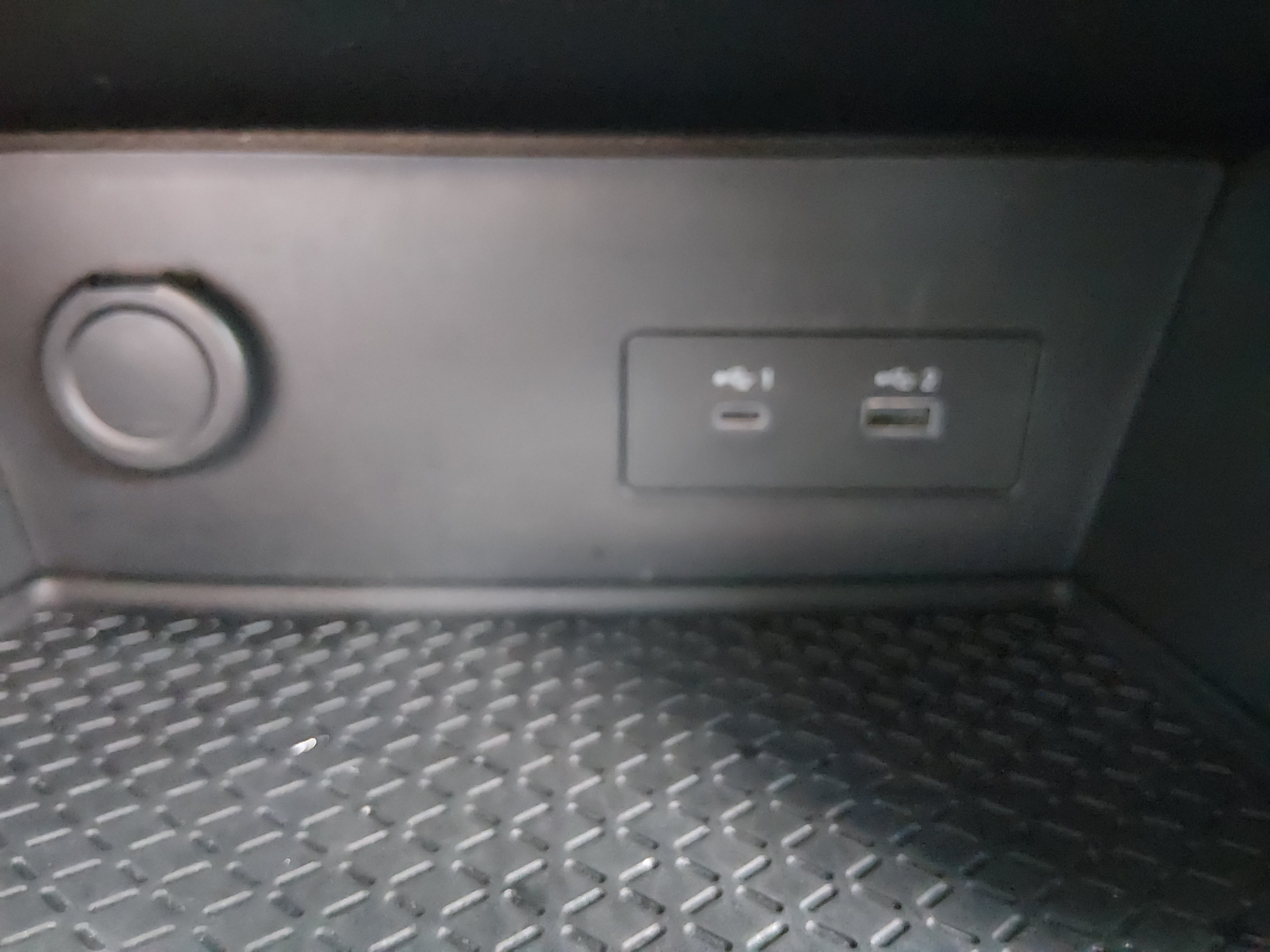 2024 Nissan Pathfinder SV - Photo 19