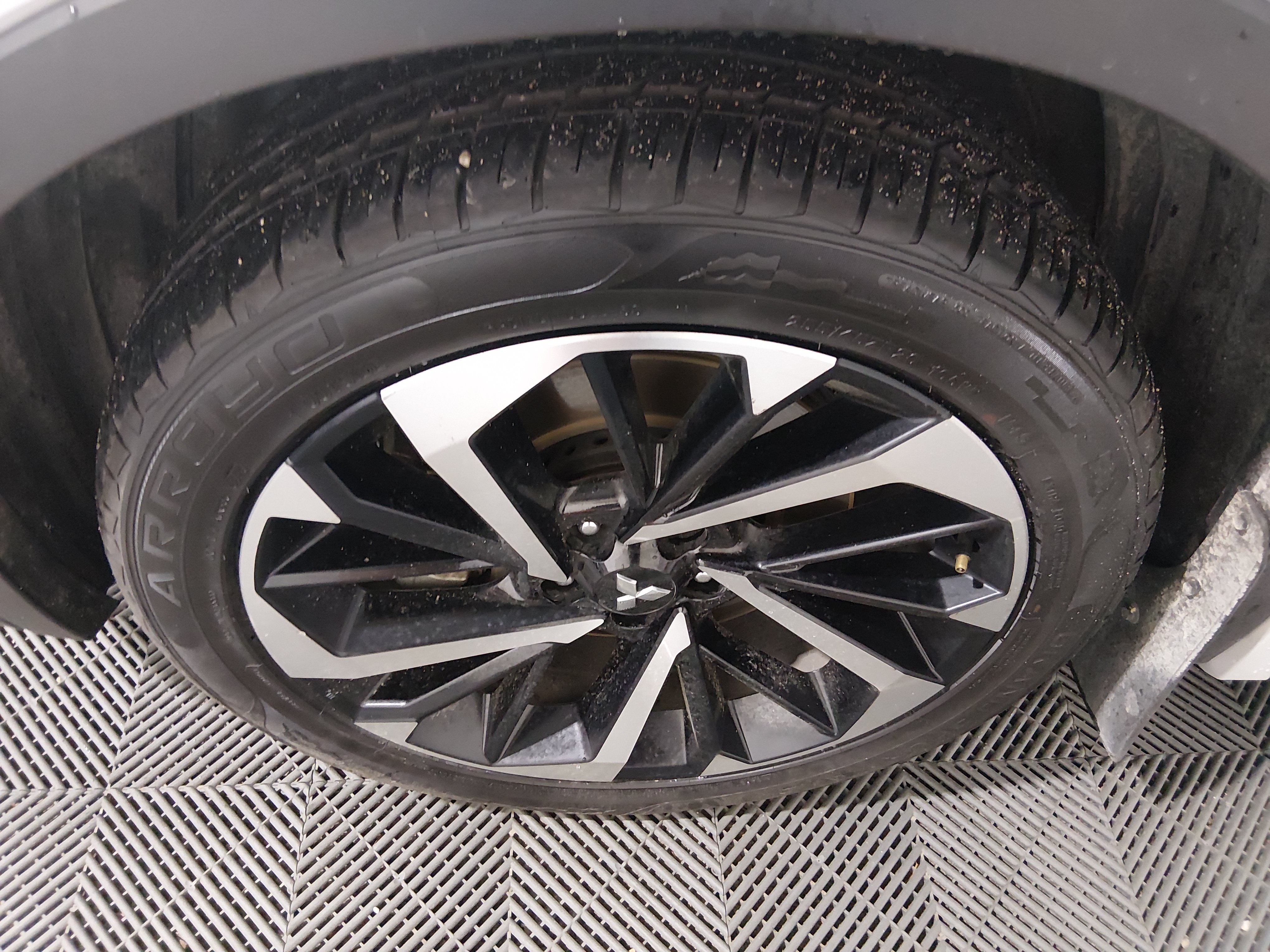2024 Mitsubishi Outlander Plug-in Hybrid RALLIART - Photo 10