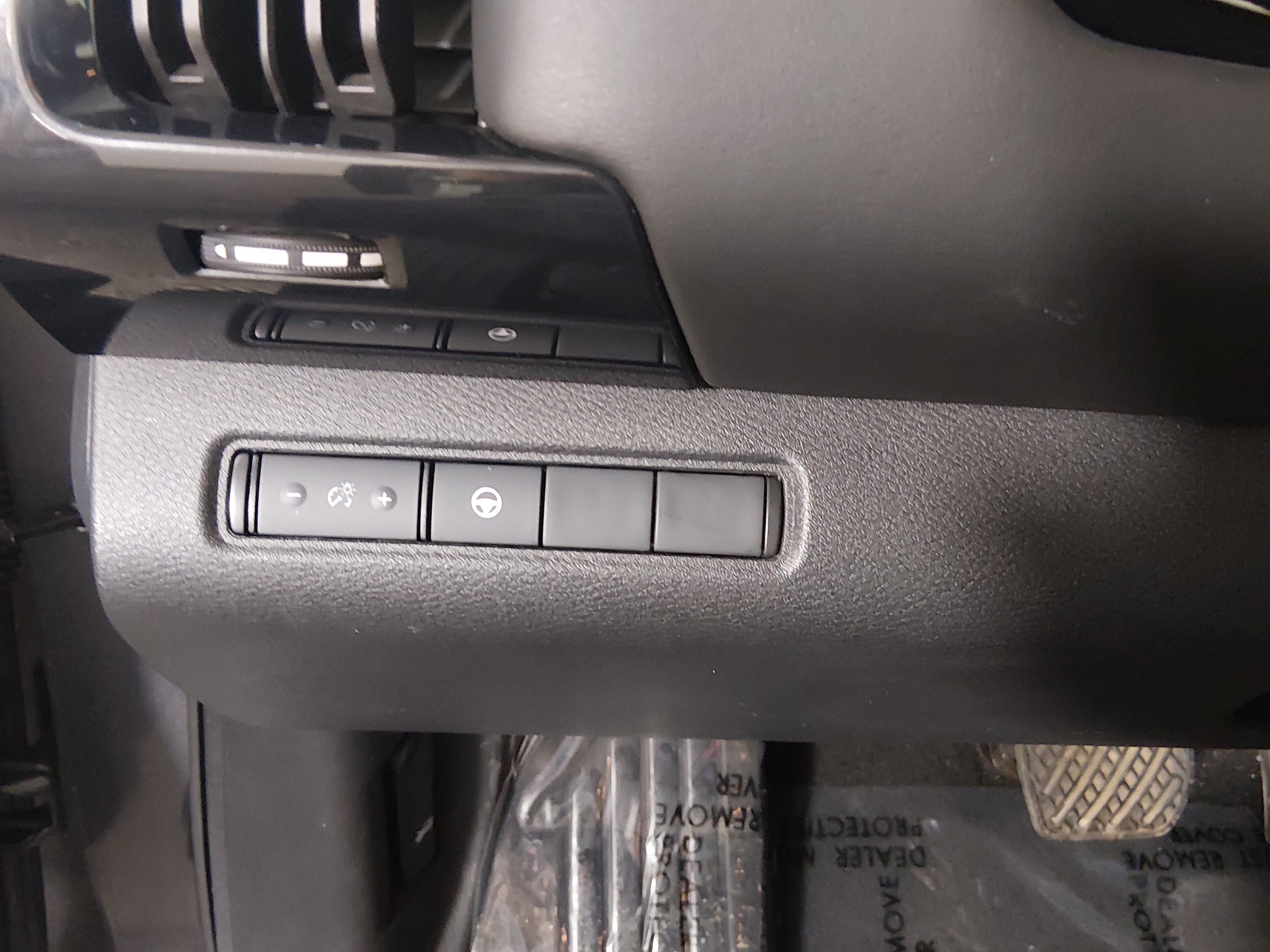 2024 Nissan Pathfinder SV - Photo 13