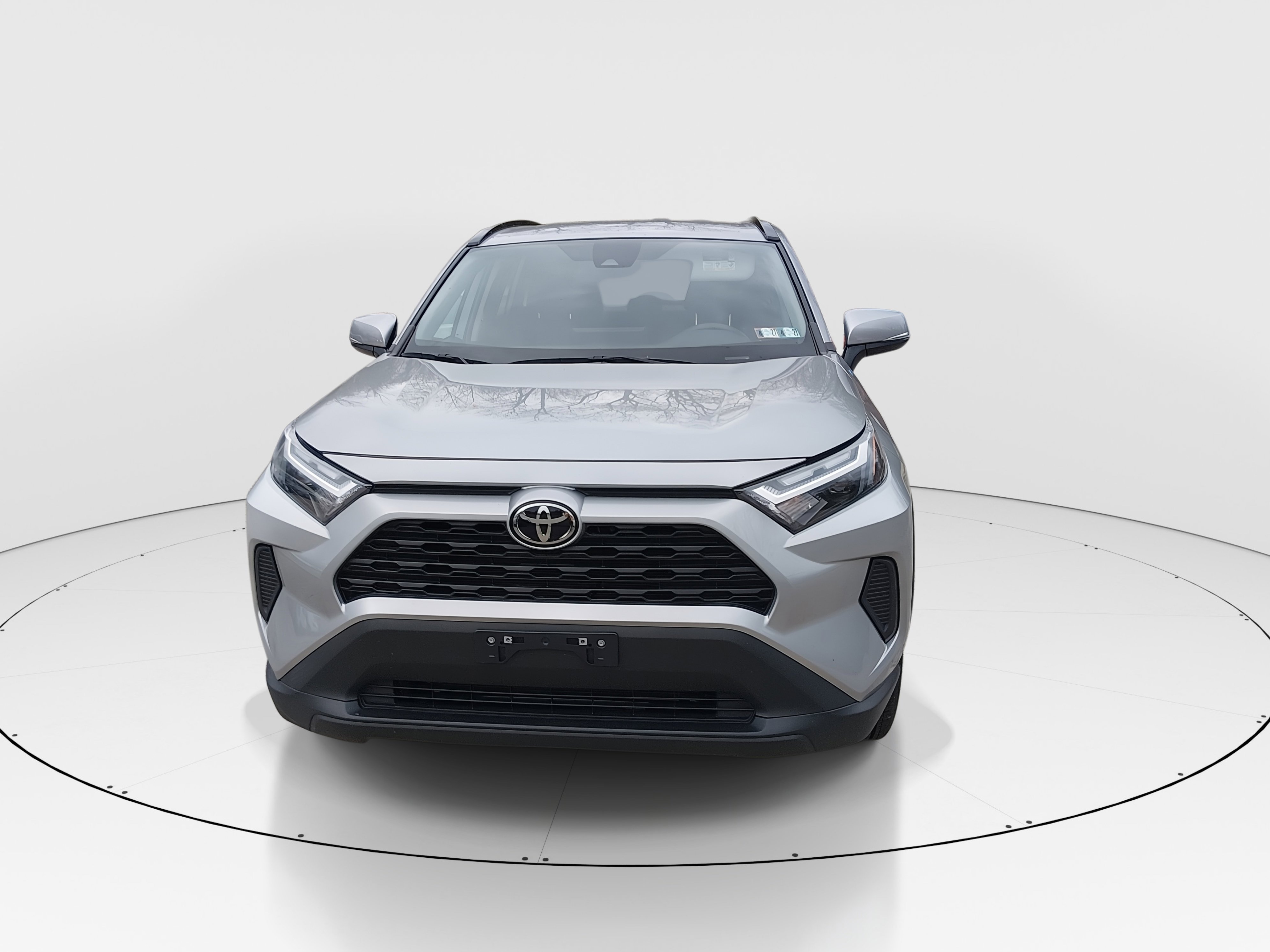2024 Toyota RAV4 XLE - Photo 2
