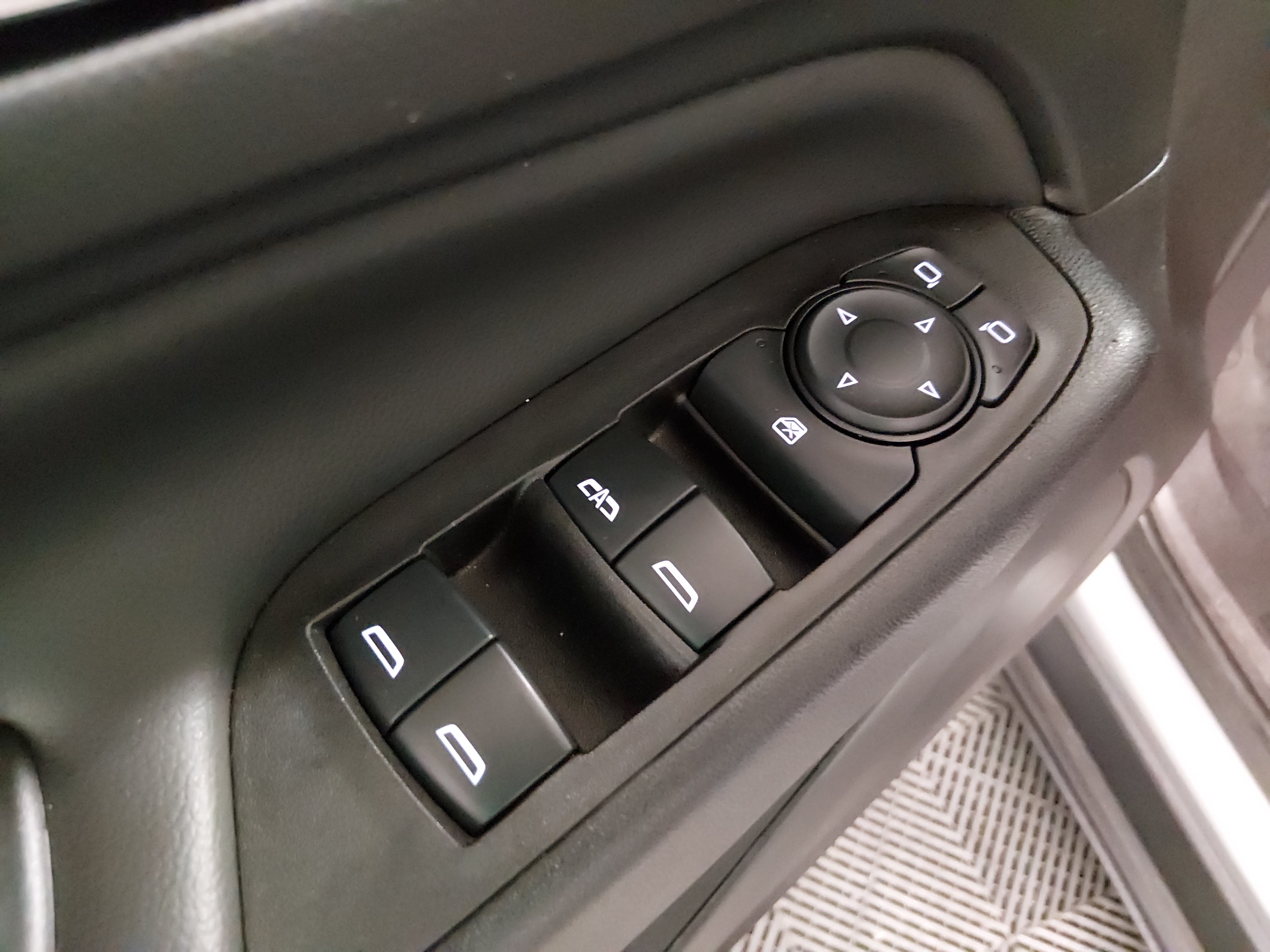 2024 Chevrolet Equinox LT - Photo 21