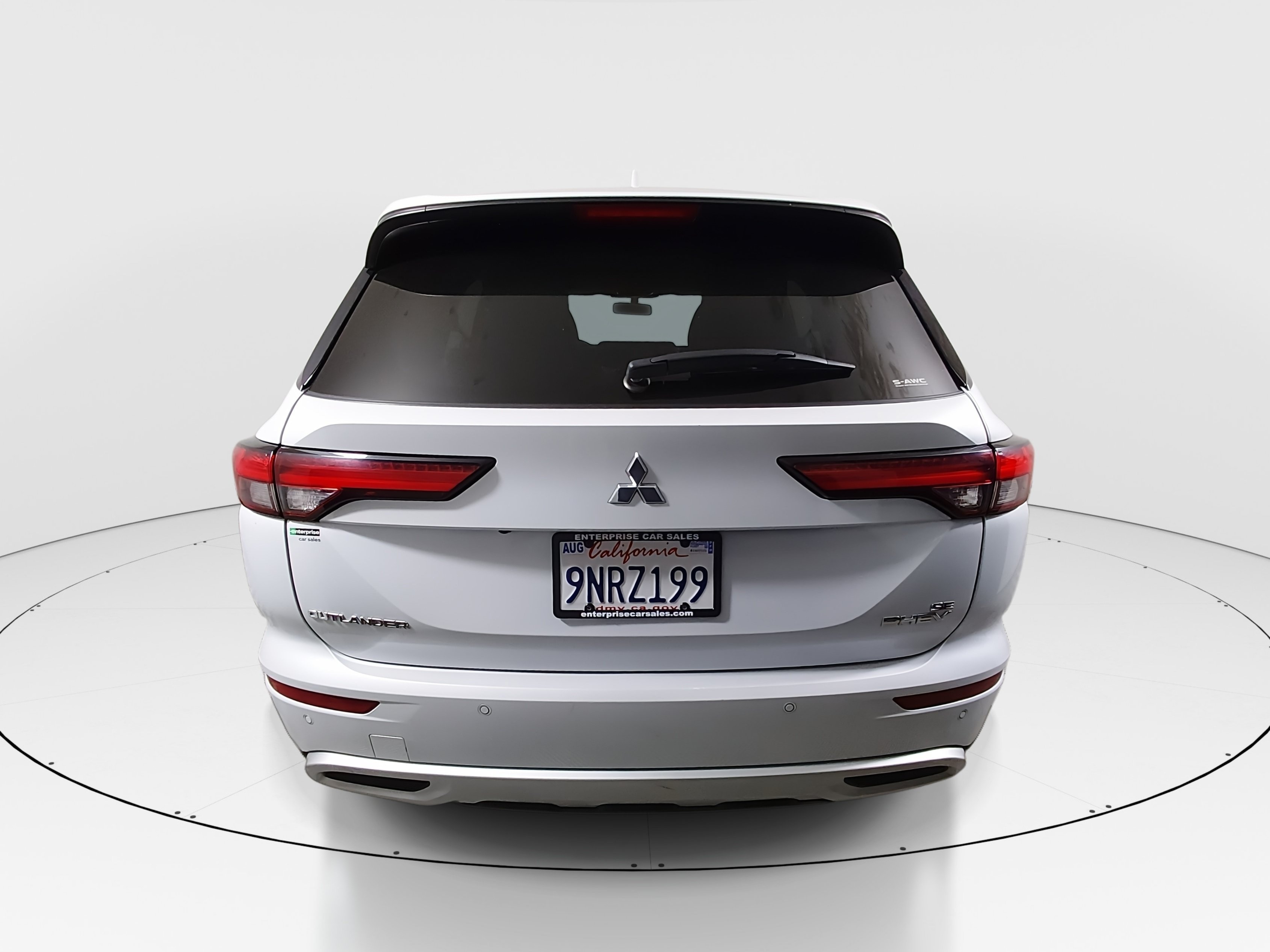 2024 Mitsubishi Outlander Plug-in Hybrid SE - Photo 6